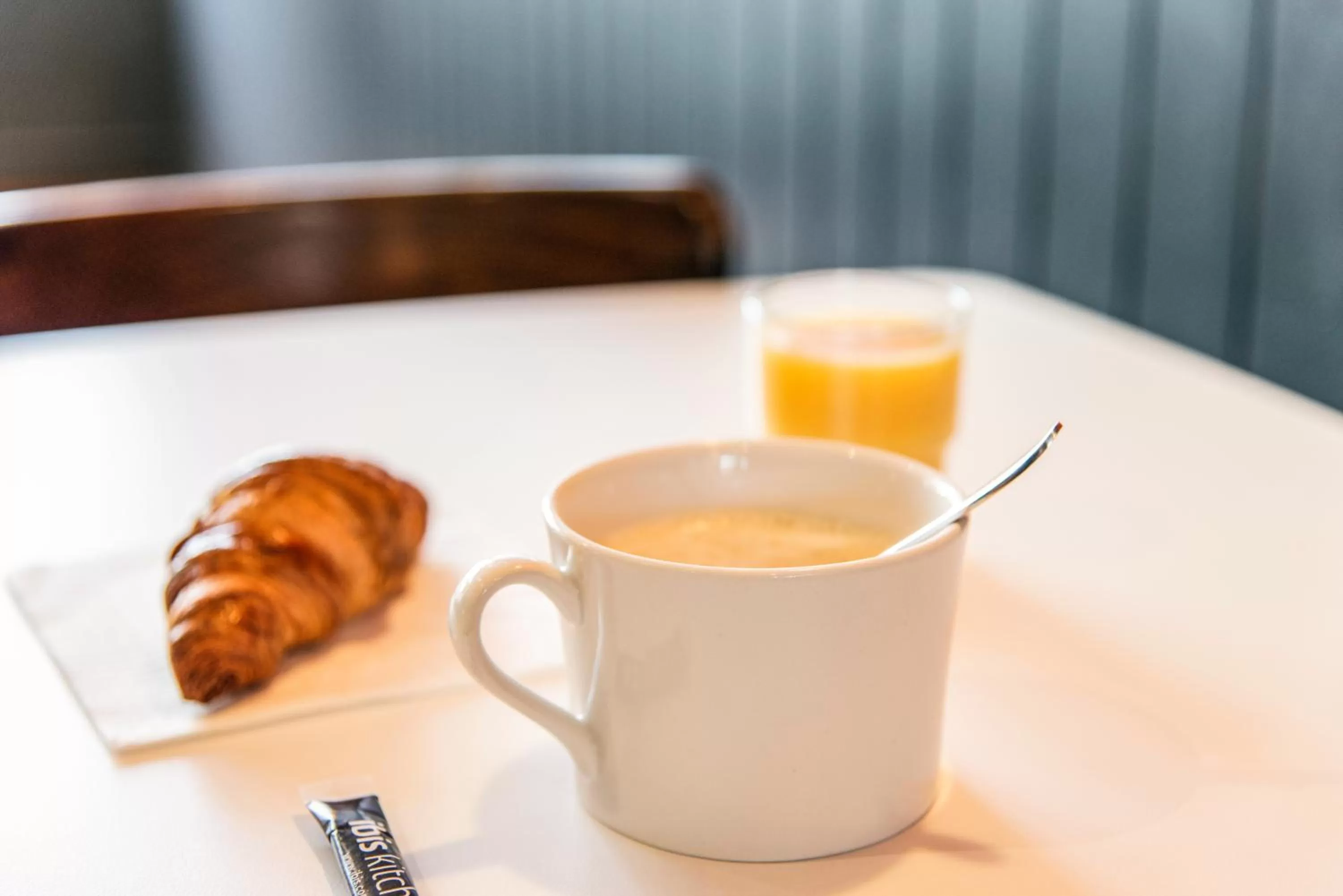 Buffet breakfast in ibis Dieppe Le Val Druel