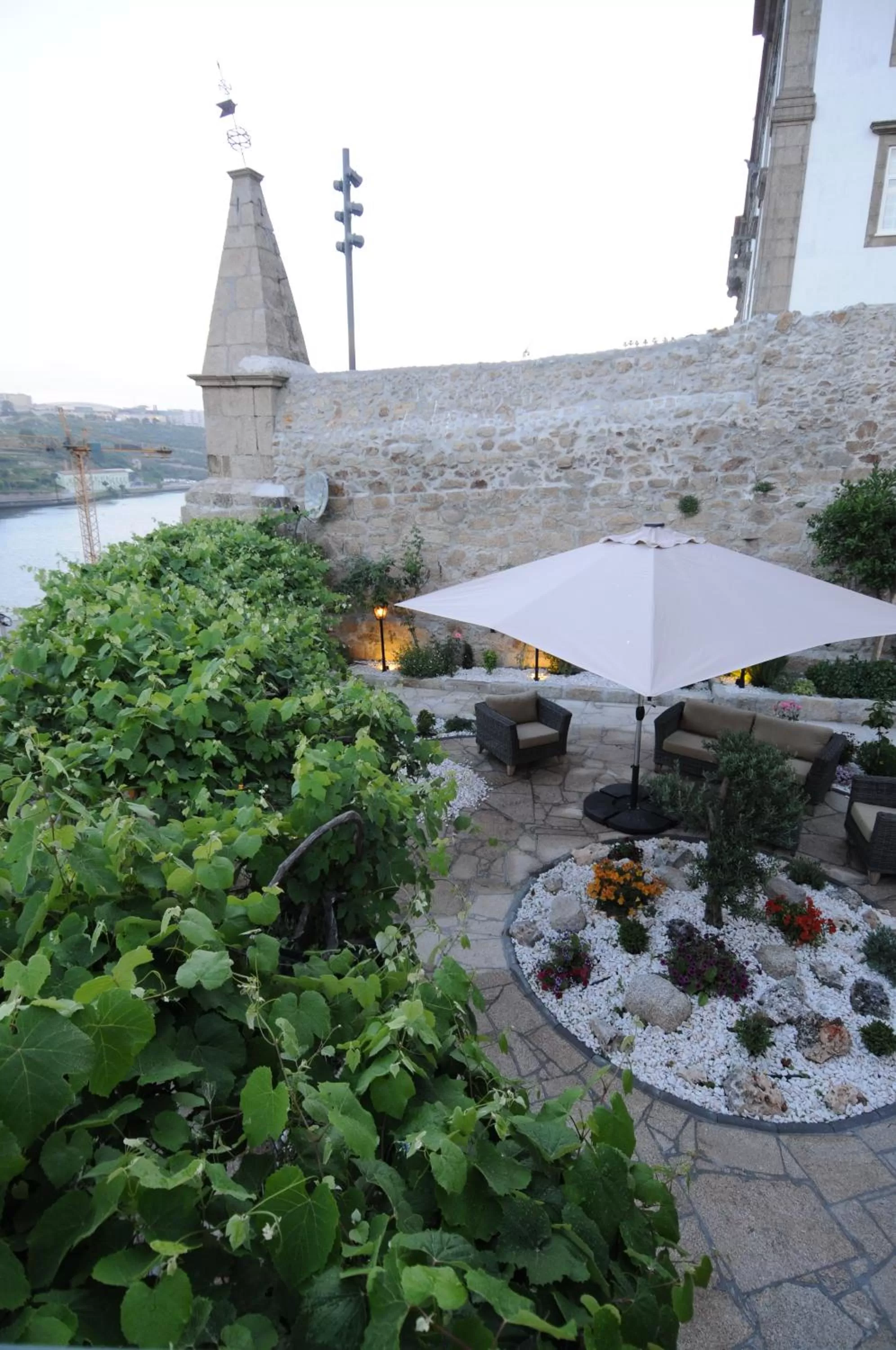 Garden in Private Villa Porto