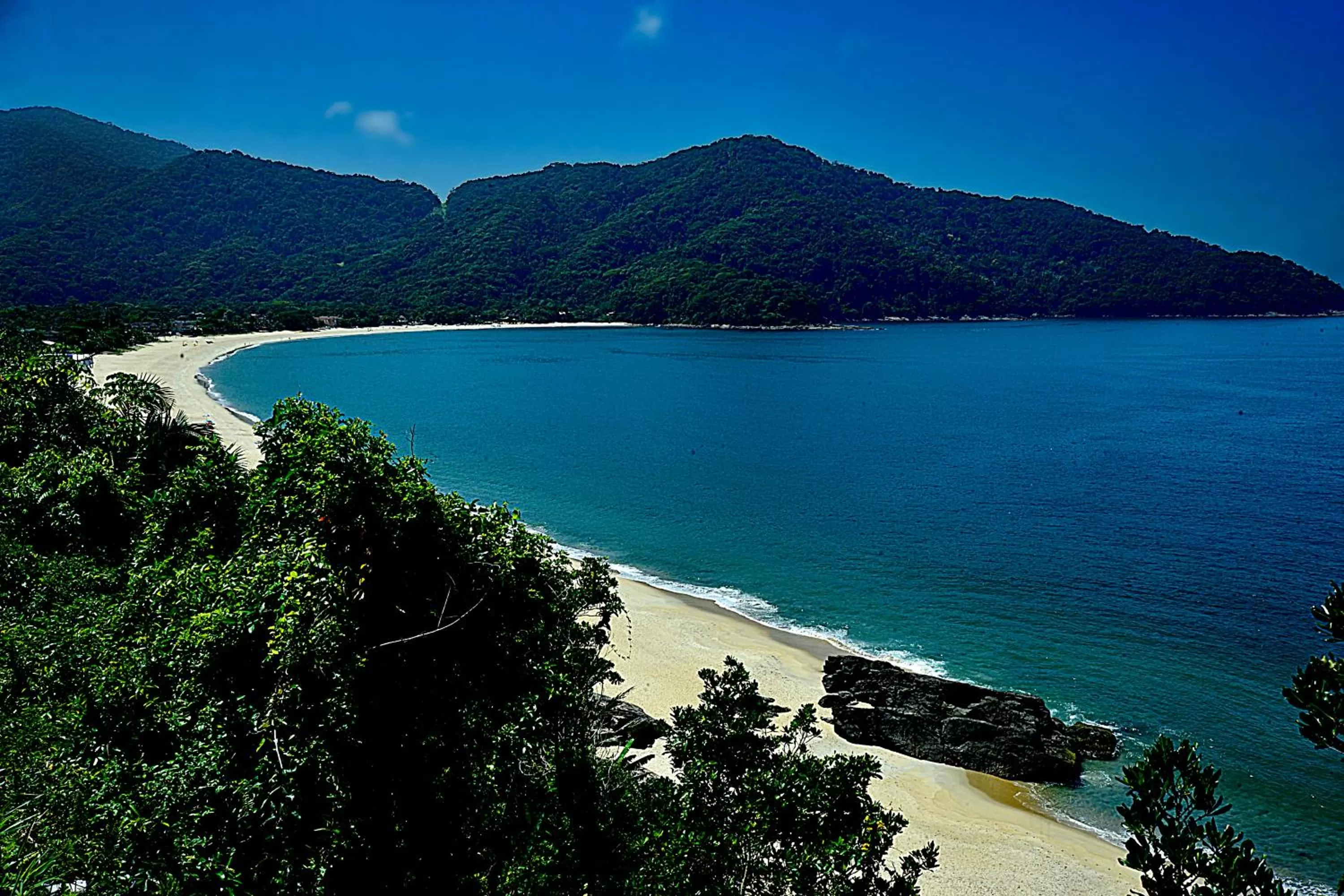 Pousada e SPA Shiva São Sebastião 200mts da praia