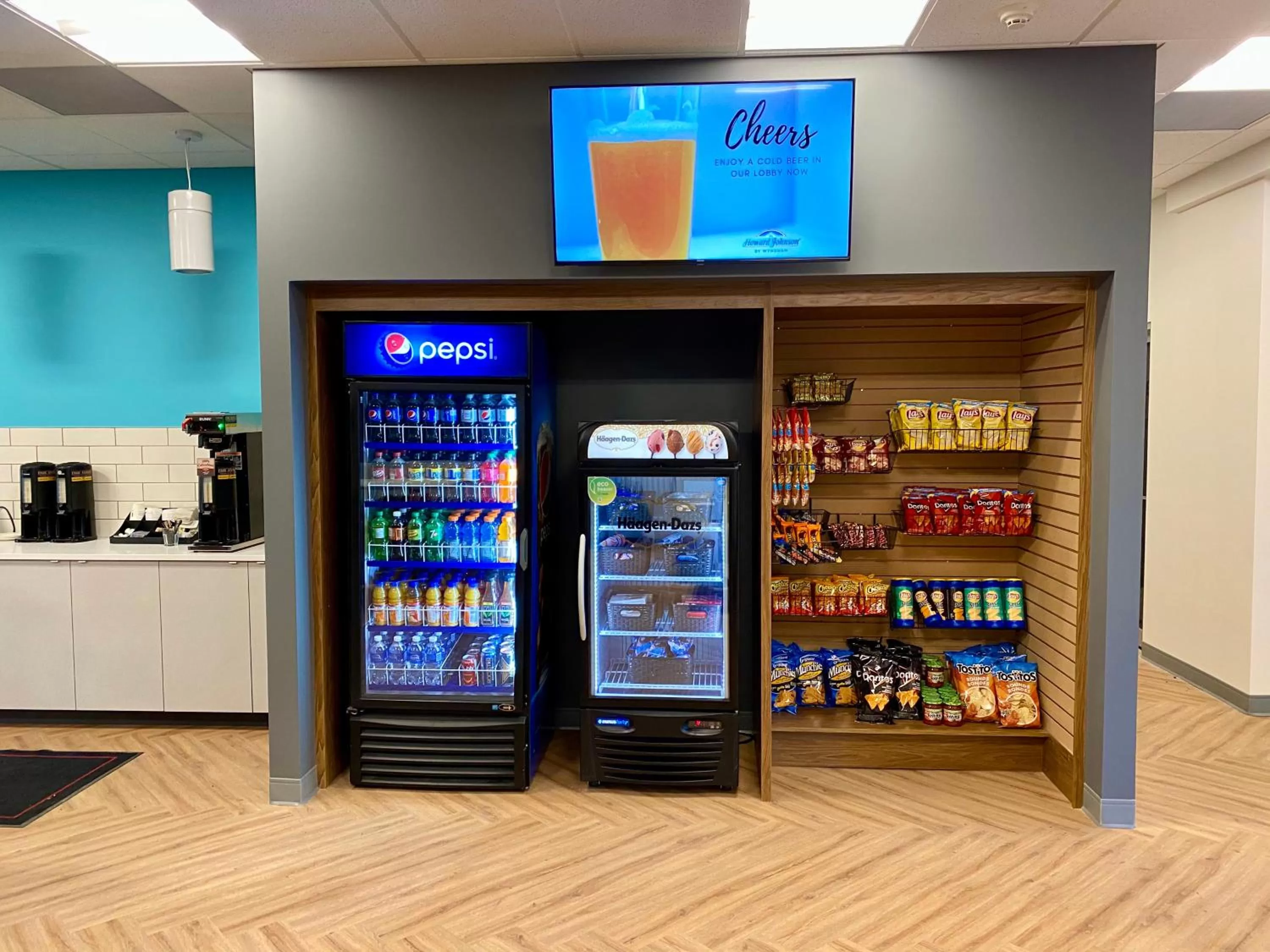 Restaurant/places to eat in Howard Johnson by Wyndham Winnipeg West