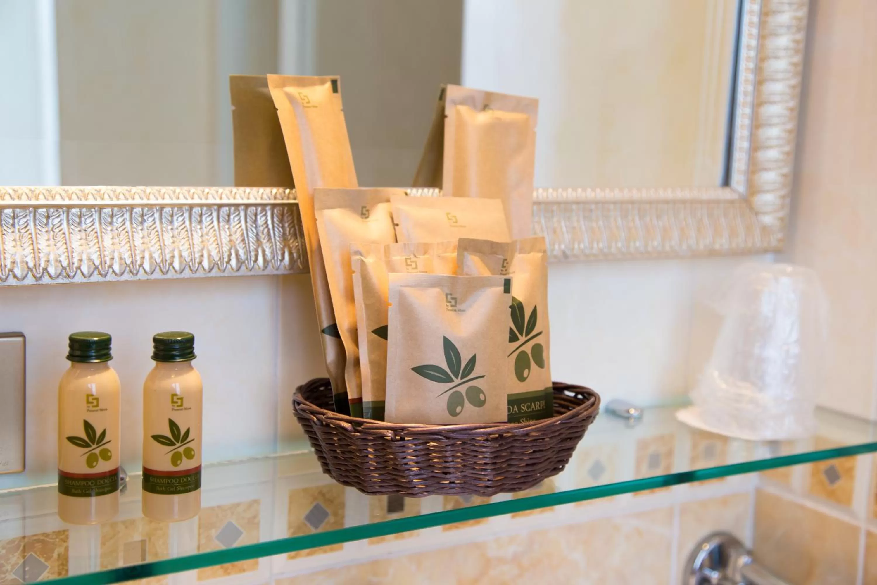 Hotel Arco Di Travertino