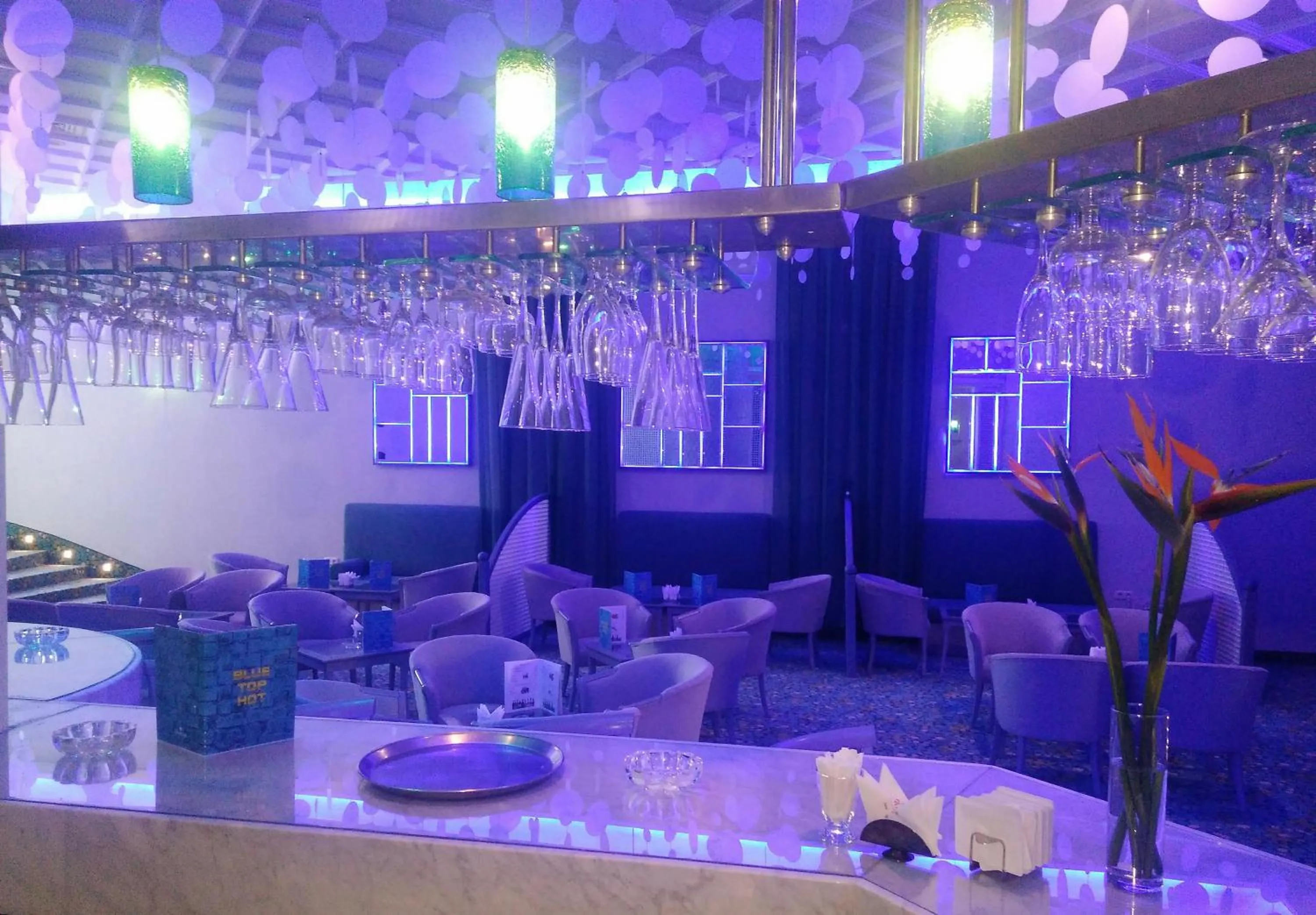 Lounge or bar in Ramada Plaza by Wyndham Tunis