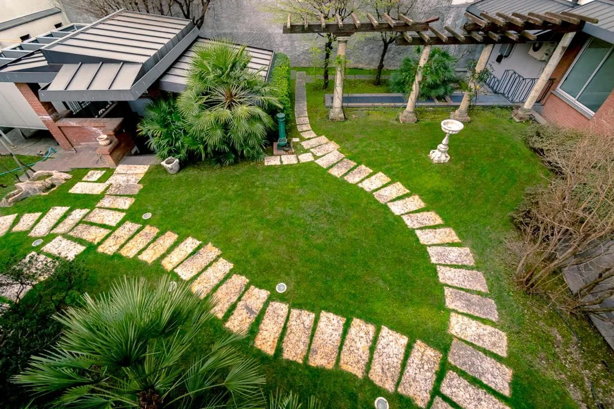 Garden view in Hotel Sunflower