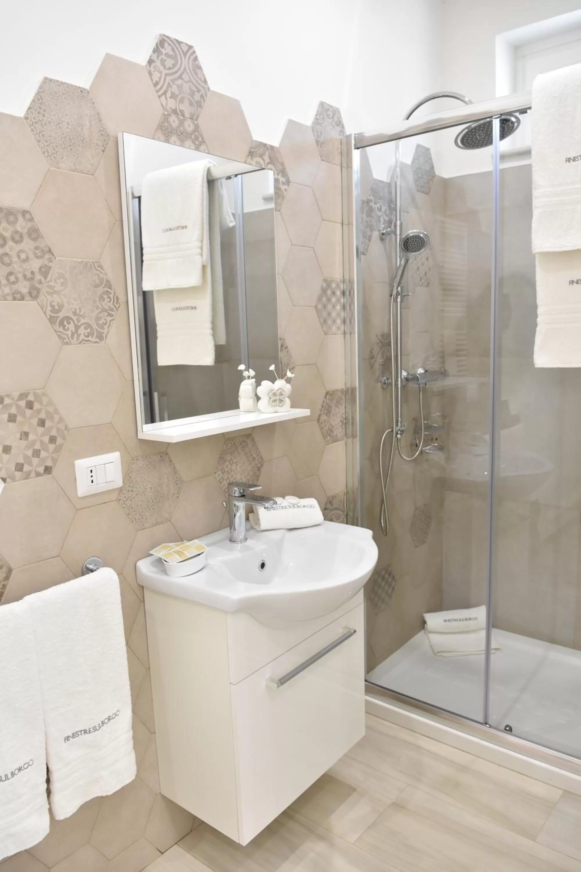 Shower in Finestre sul Borgo