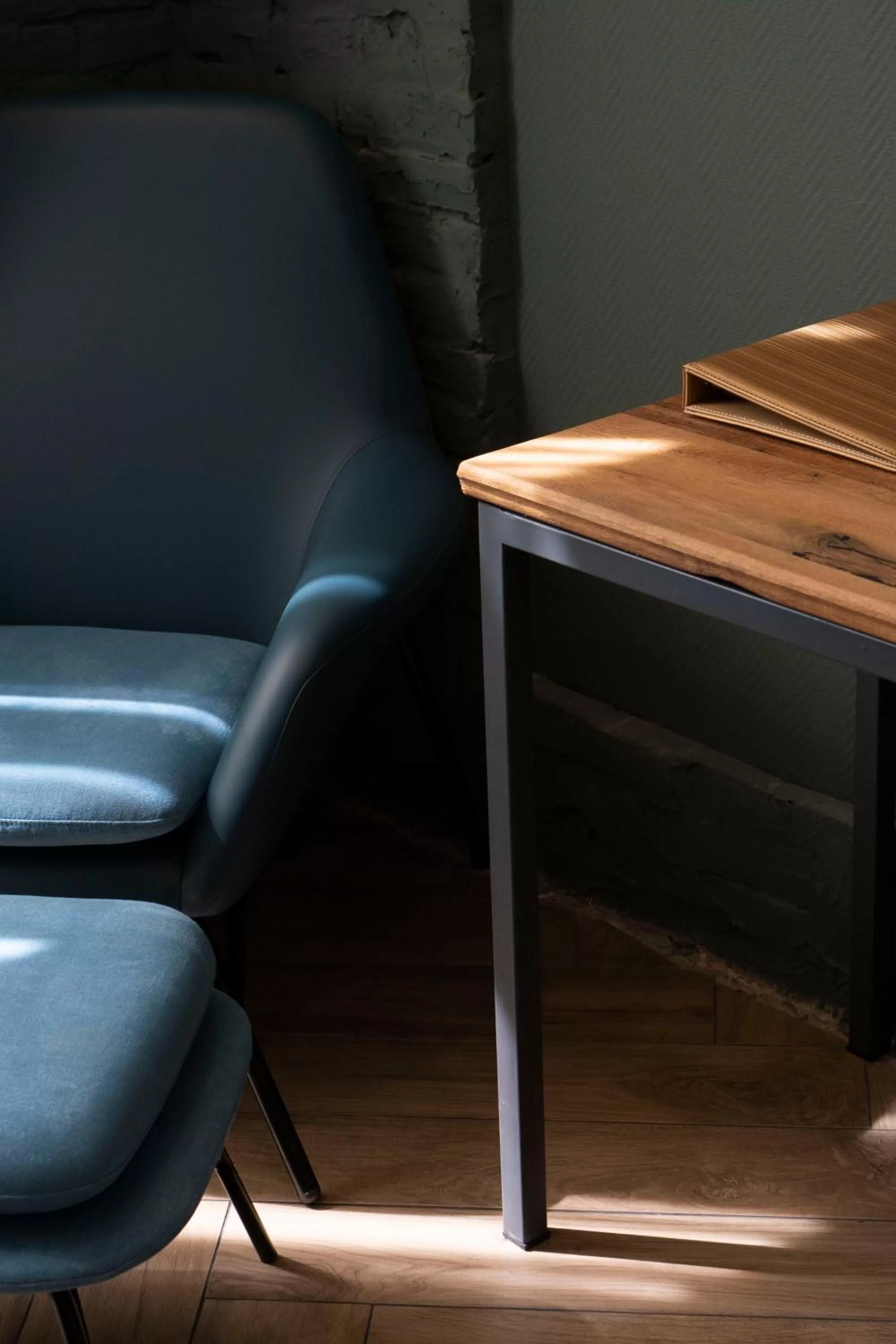 Seating area in Grand Opera Hotel