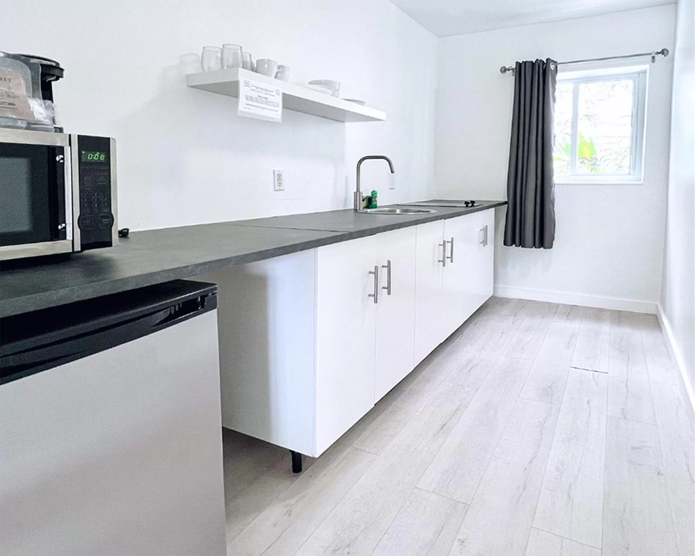 Coffee/tea facilities in North Beach Hotel