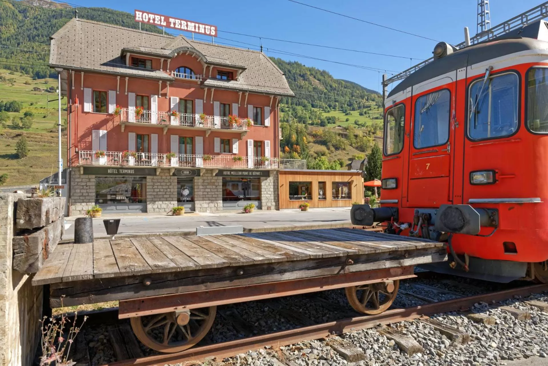 Facade/entrance in Hôtel Terminus