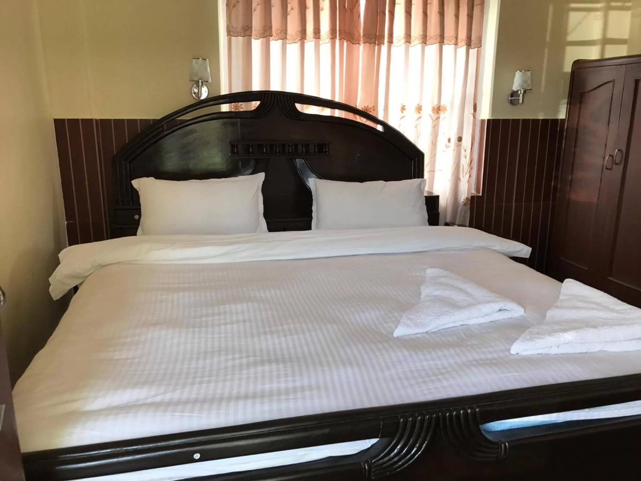 bunk bed, Bed in Hotel Himalayan Inn