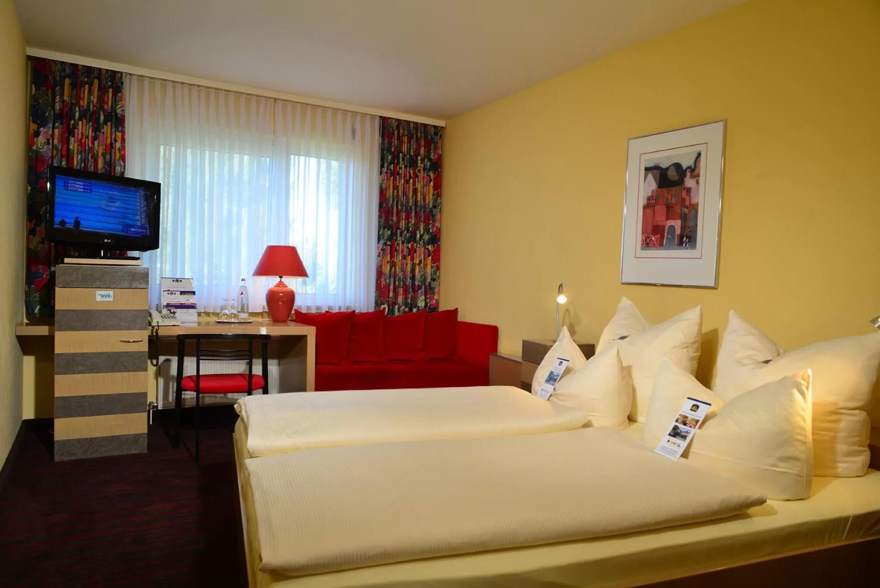 Photo of the whole room, Bed in Roomingtons Lüneburger Heide