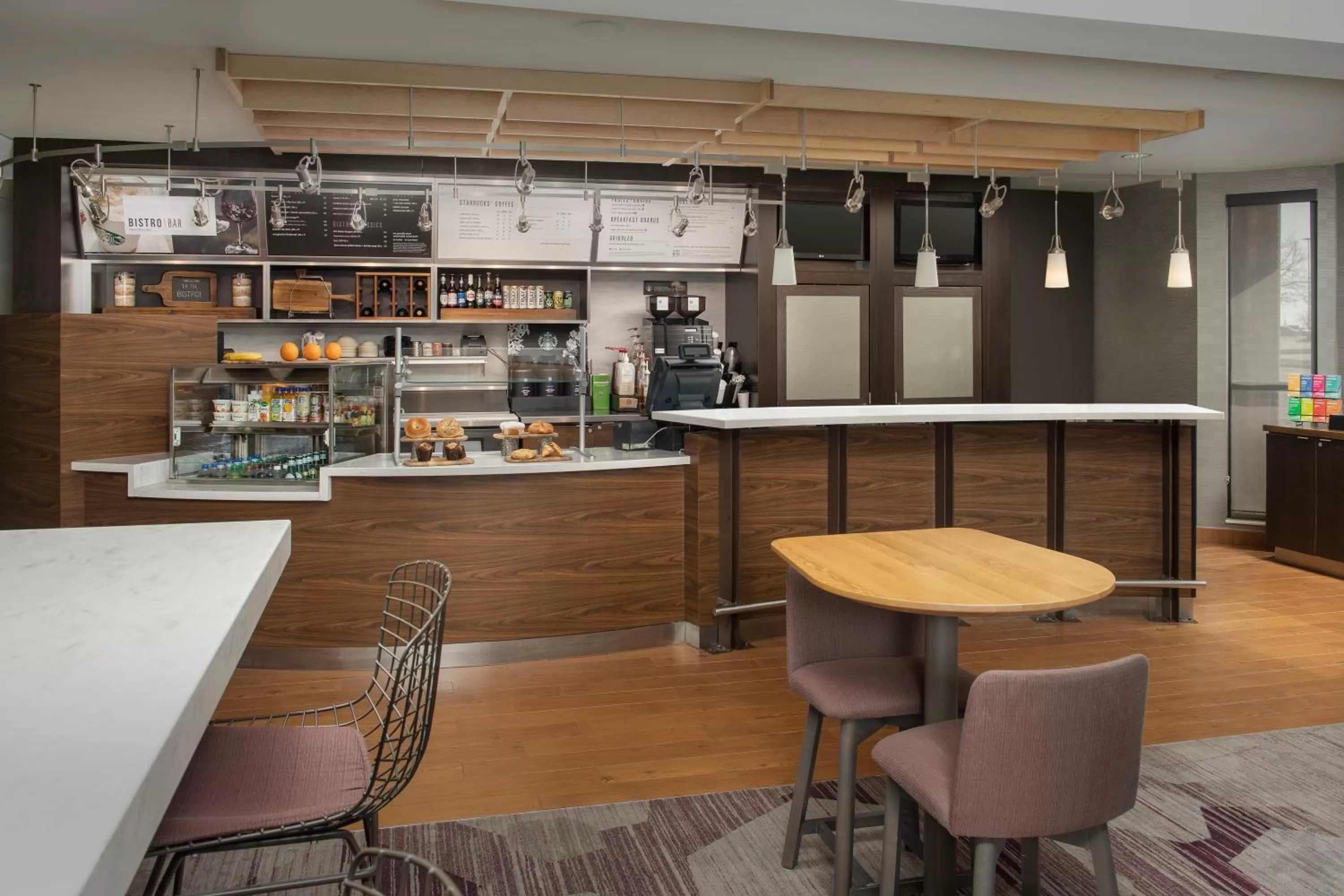 Lounge or bar in Courtyard by Marriott Dayton Beavercreek