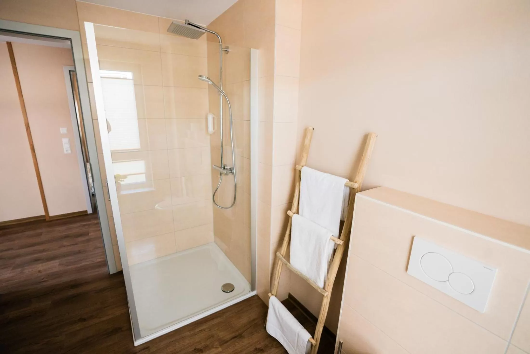 Shower in Burgers Hotel