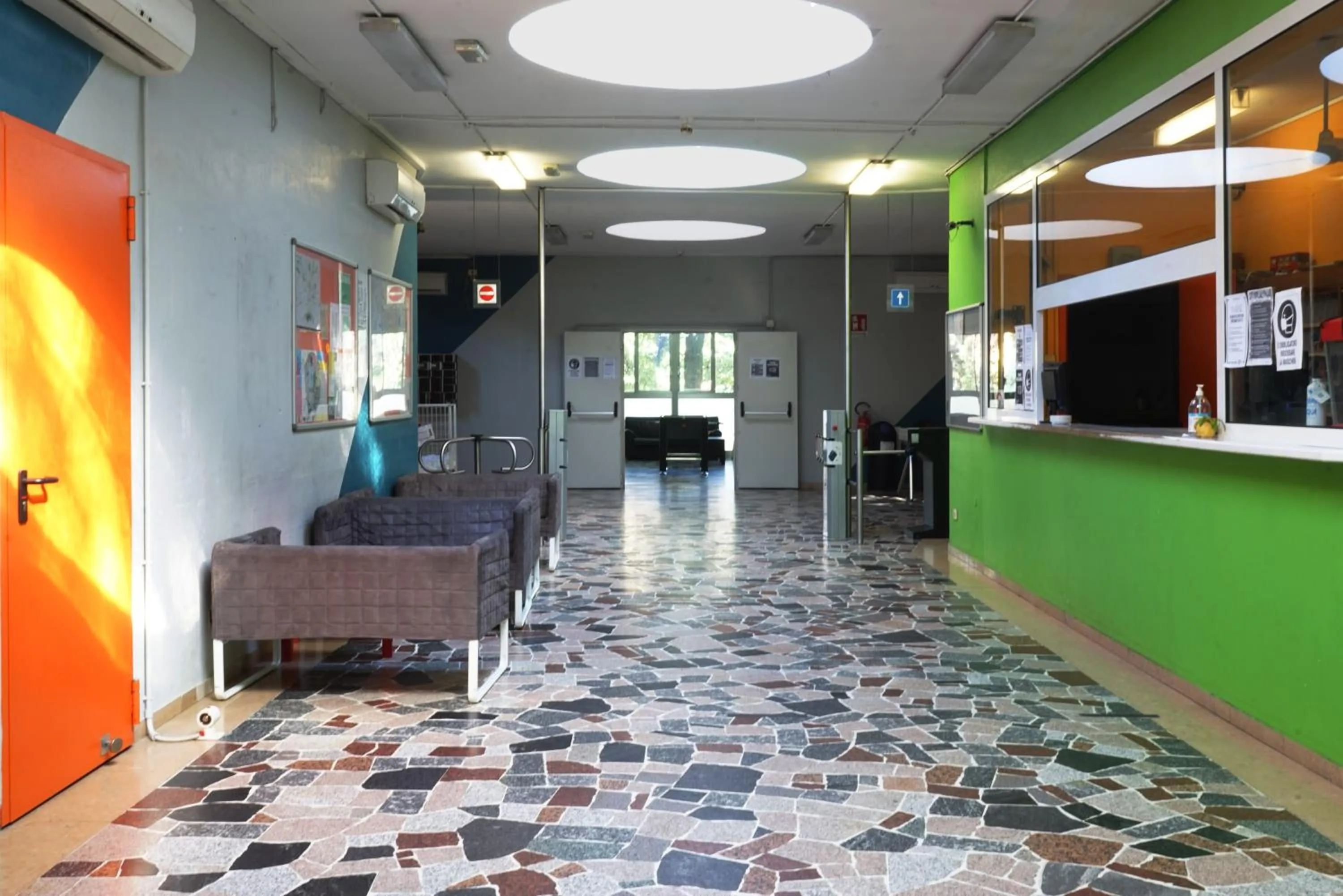 Lobby or reception in Hi! Ostello Milano