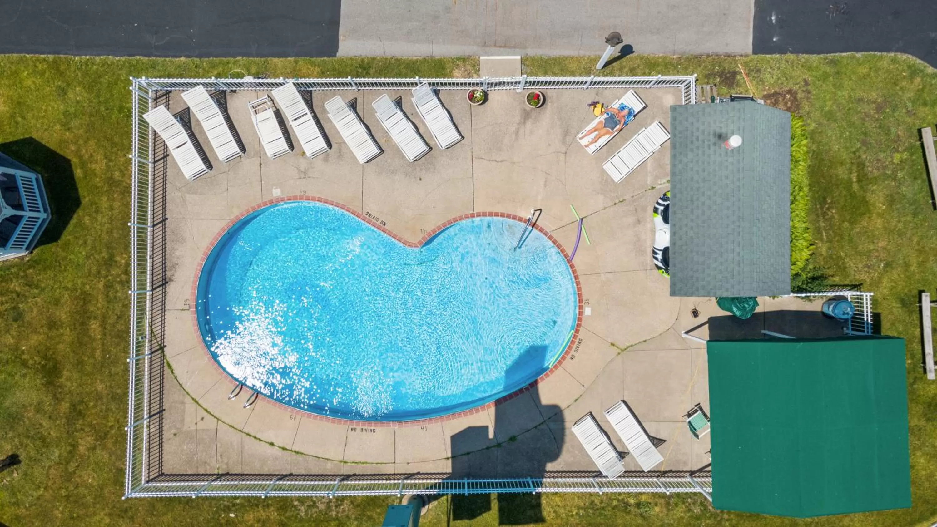 Bird's eye view in Glass House Inn Erie Near I-90 & I-79