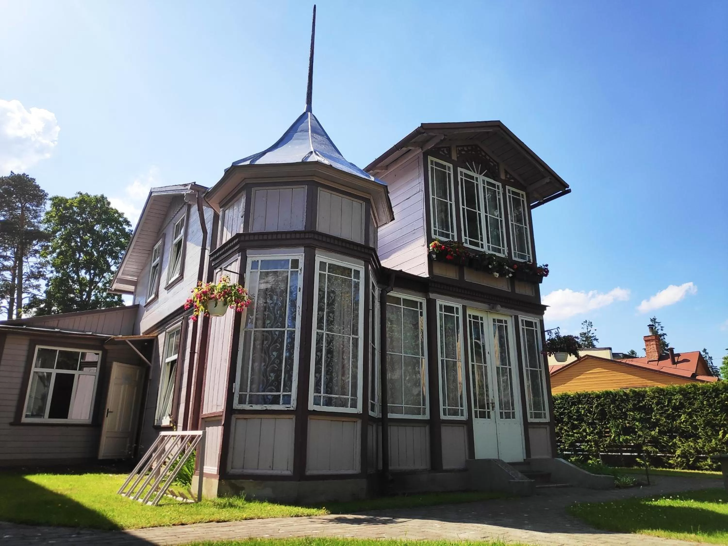 Property building in Elīna