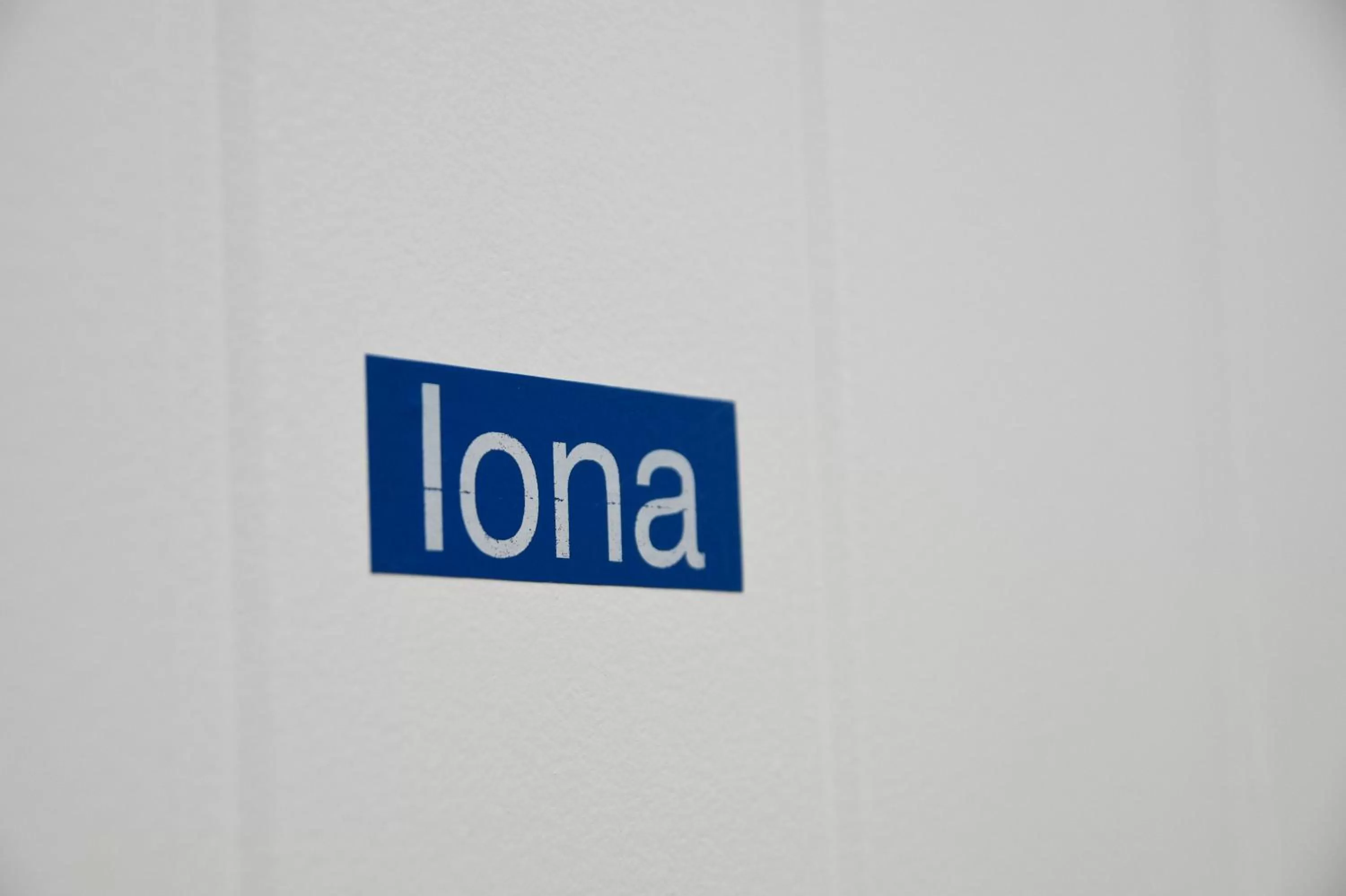 Text overlay in Fairhaven, Oban Town Centre