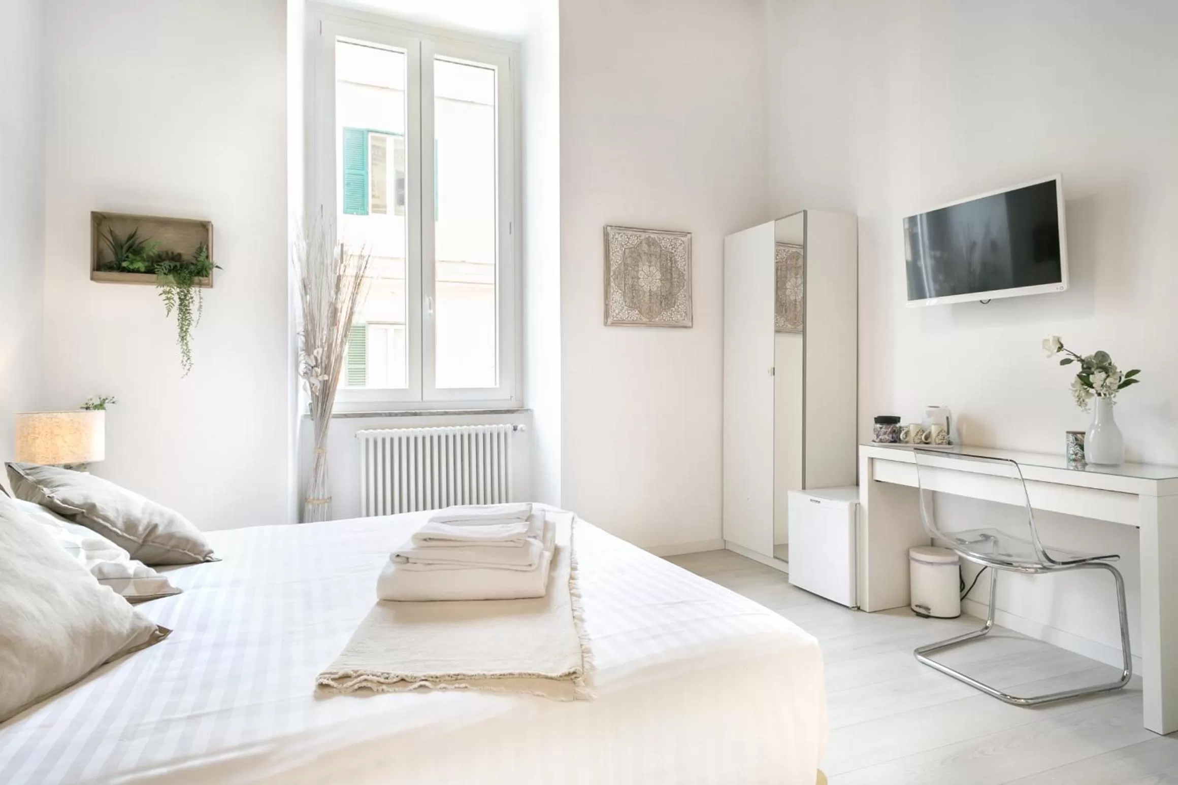 Bed in White Ostilia B&B