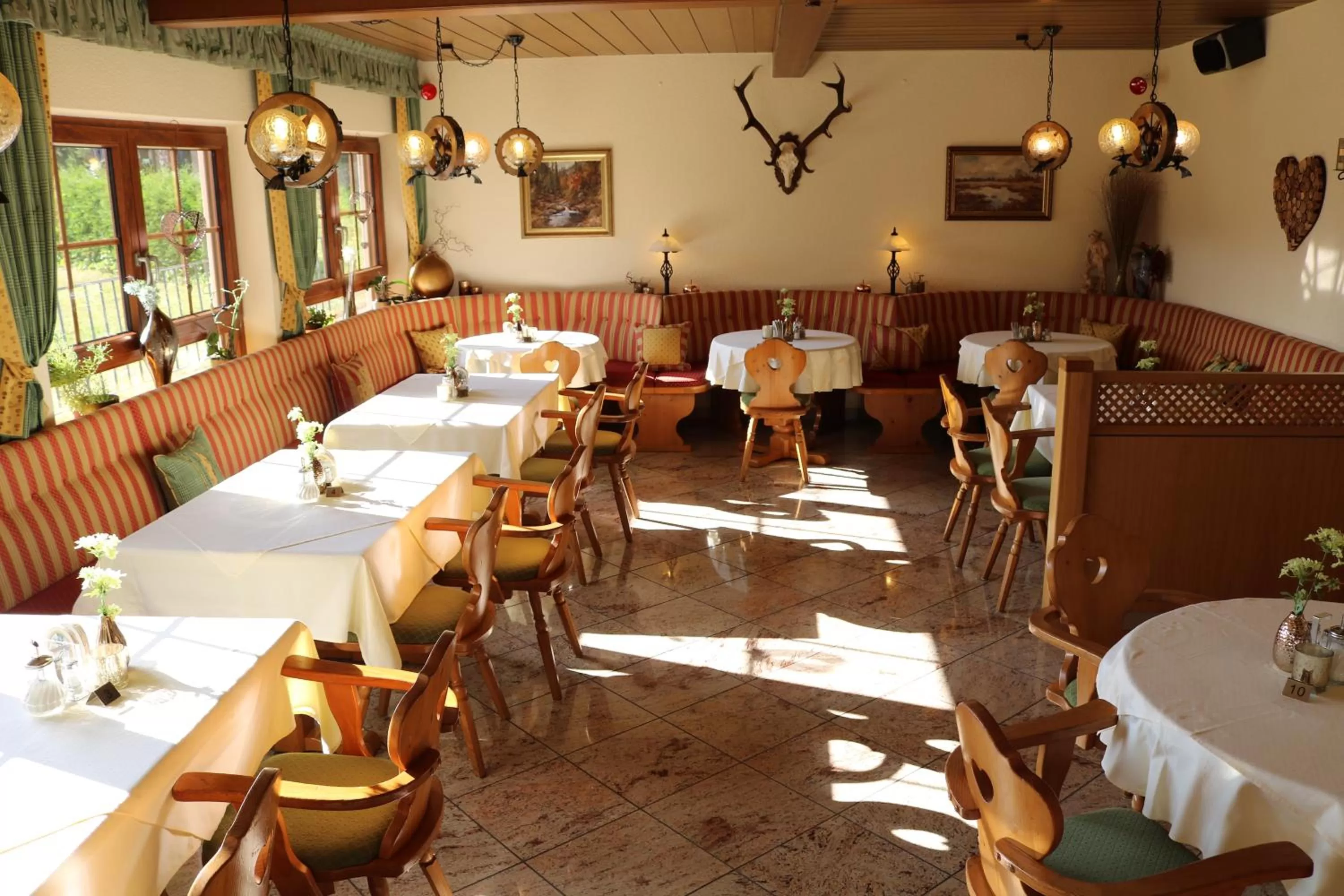 Breakfast in GarniHotel - Arberblick