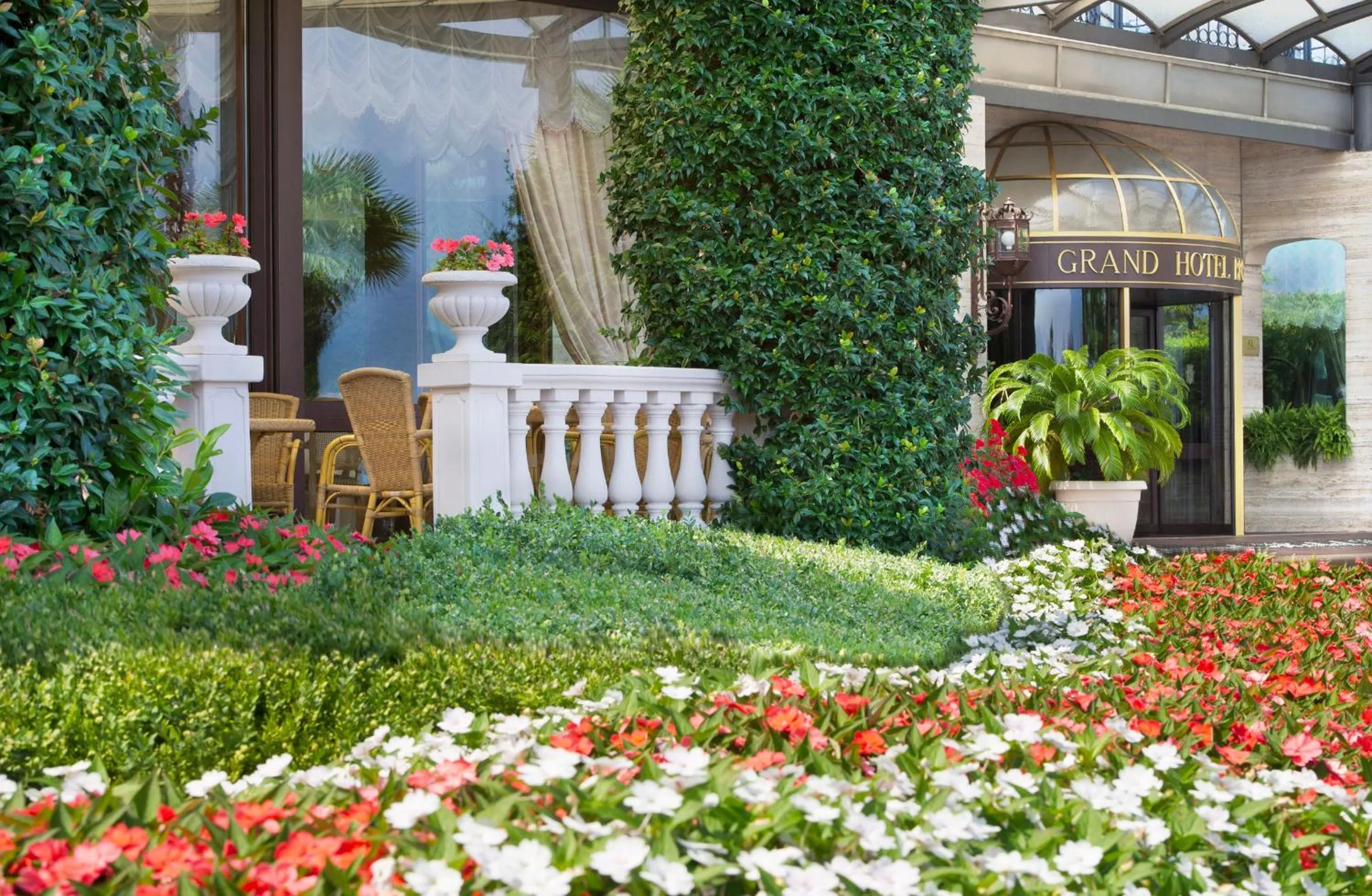 Facade/entrance in Grand Hotel Bristol
