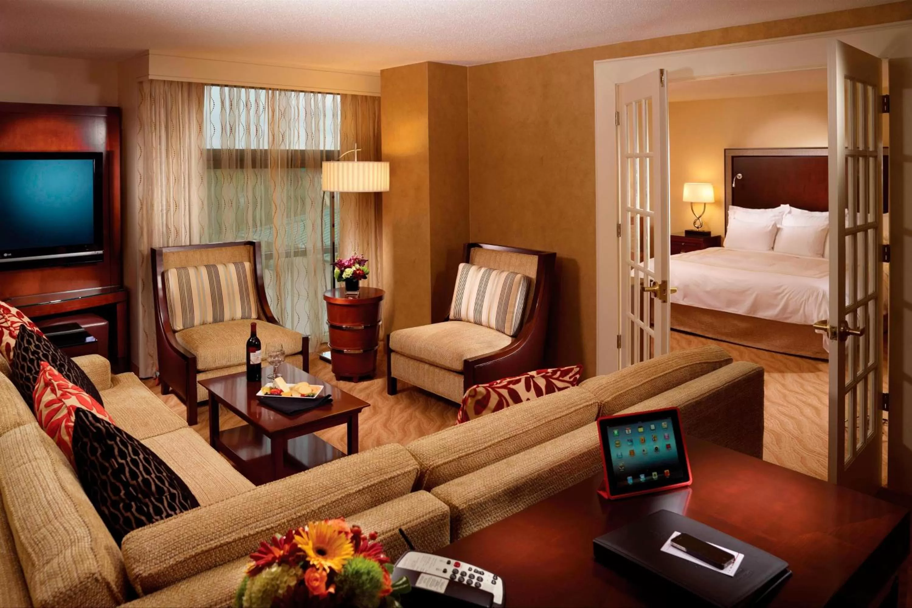 Photo of the whole room, Bed in Atlanta Marriott Alpharetta