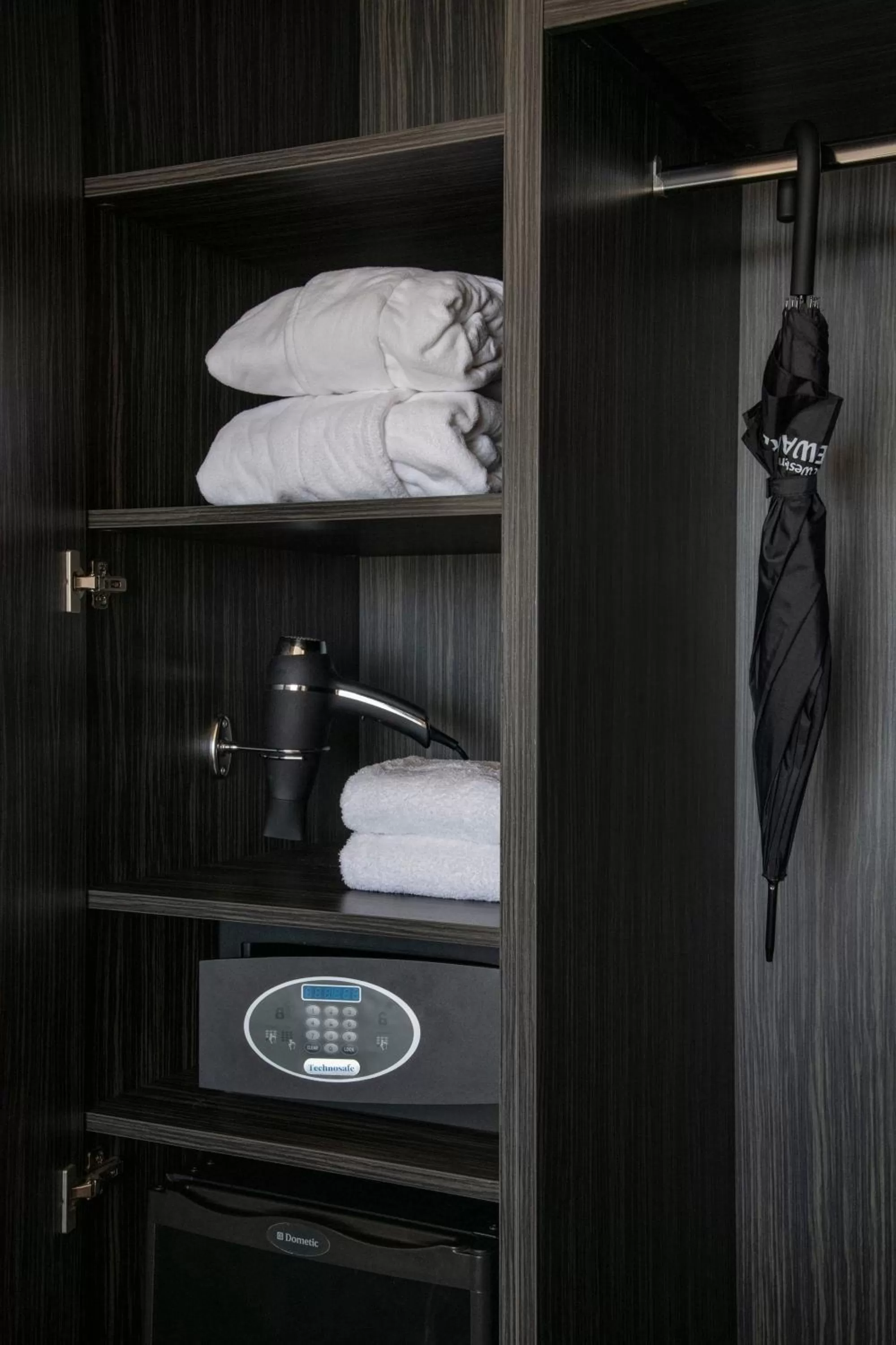 Photo of the whole room in BW Premier Collection Mondial