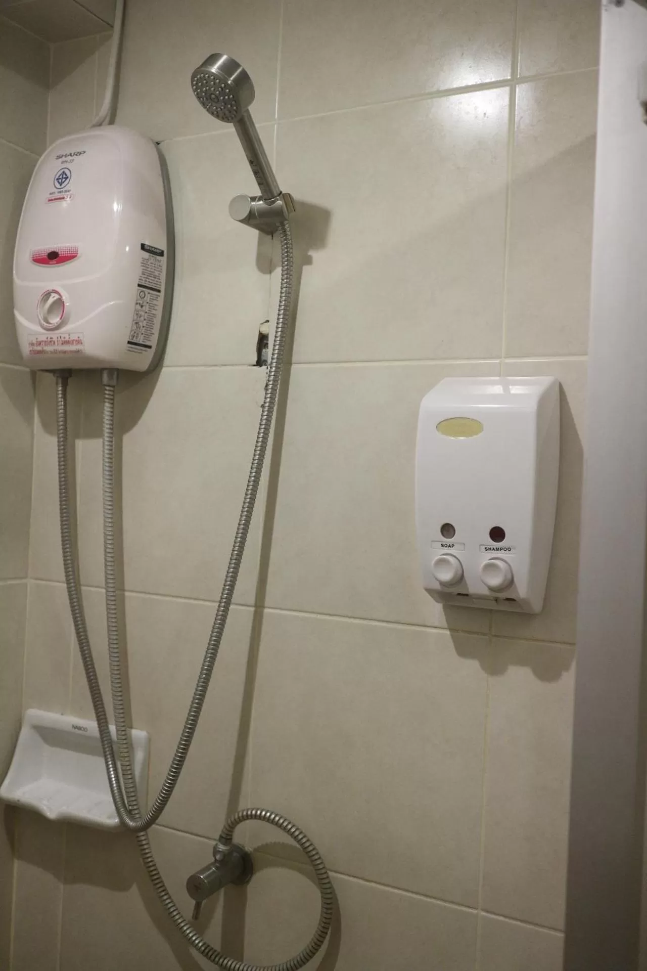 Bathroom in Floral Shire Suvarnabhumi Airport