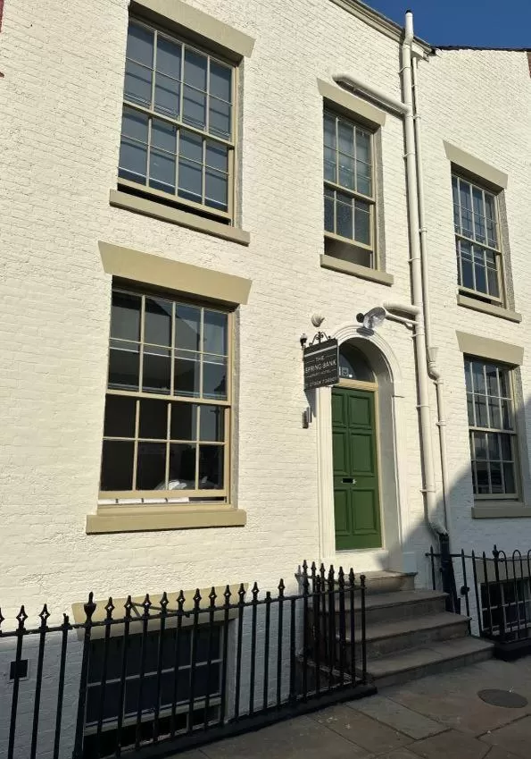 The Spring Bank APARTHOTEL