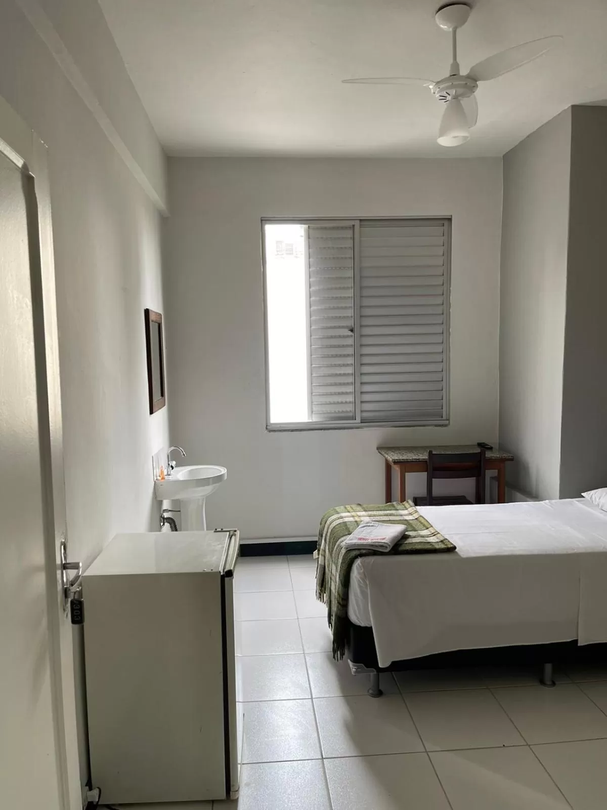 Bedroom, Bathroom in Hotel Economy 888 - By UP Hotel - Próximo a Praça da Estação e Rodoviária