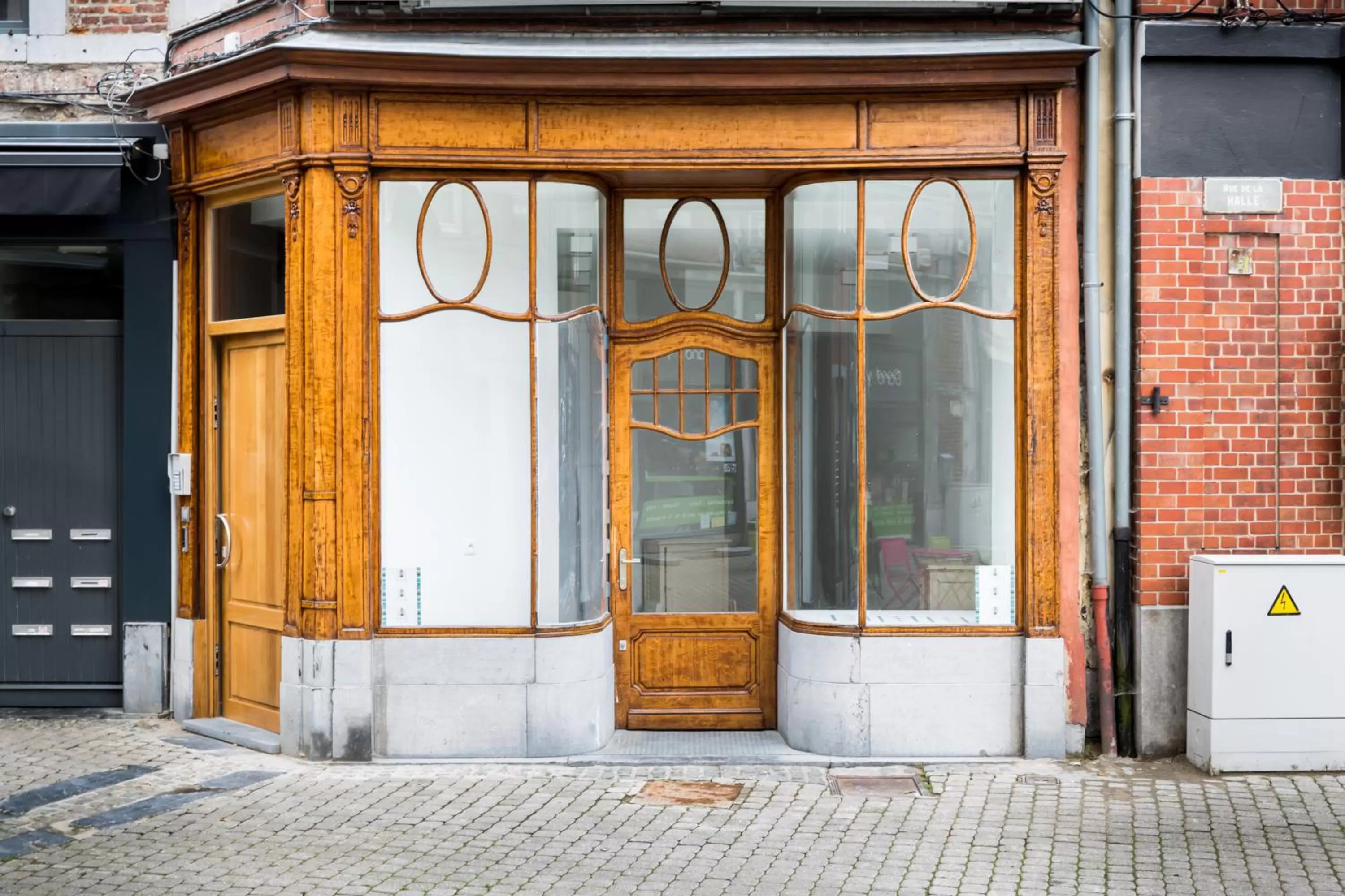 Facade/entrance in BnB City