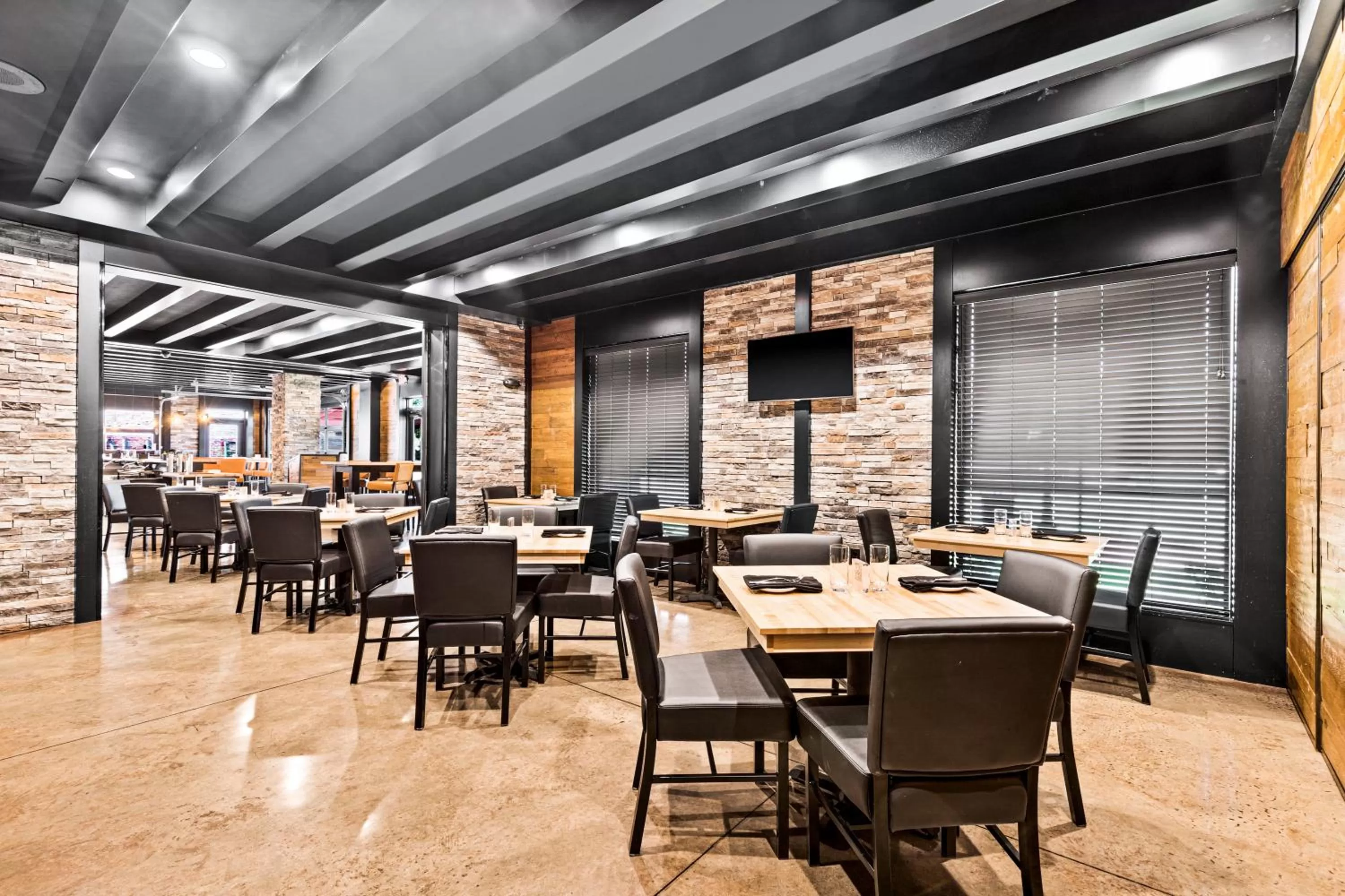 Restaurant/places to eat in Cobblestone Hotel & Suites - Superior Duluth