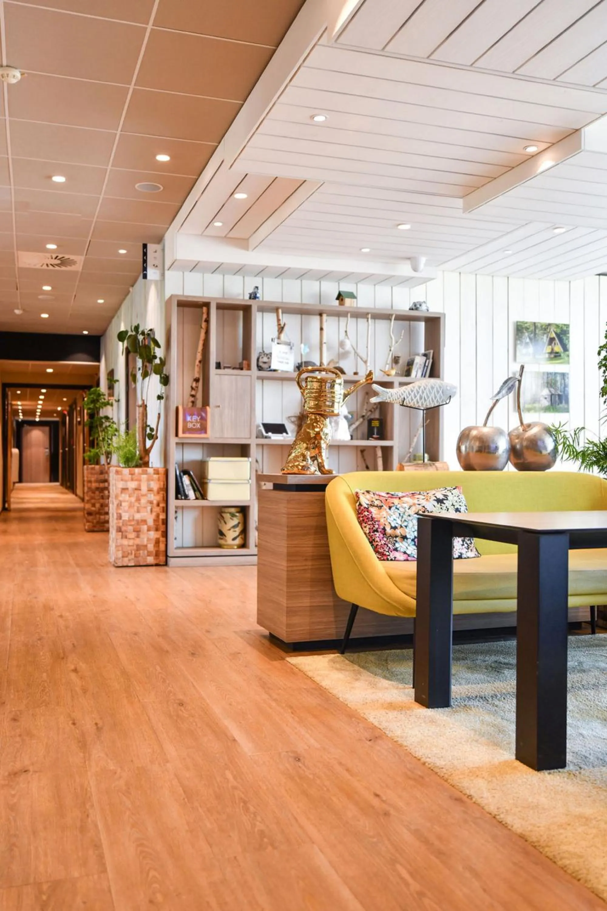 Lobby or reception in Novotel Paris Créteil Le Lac