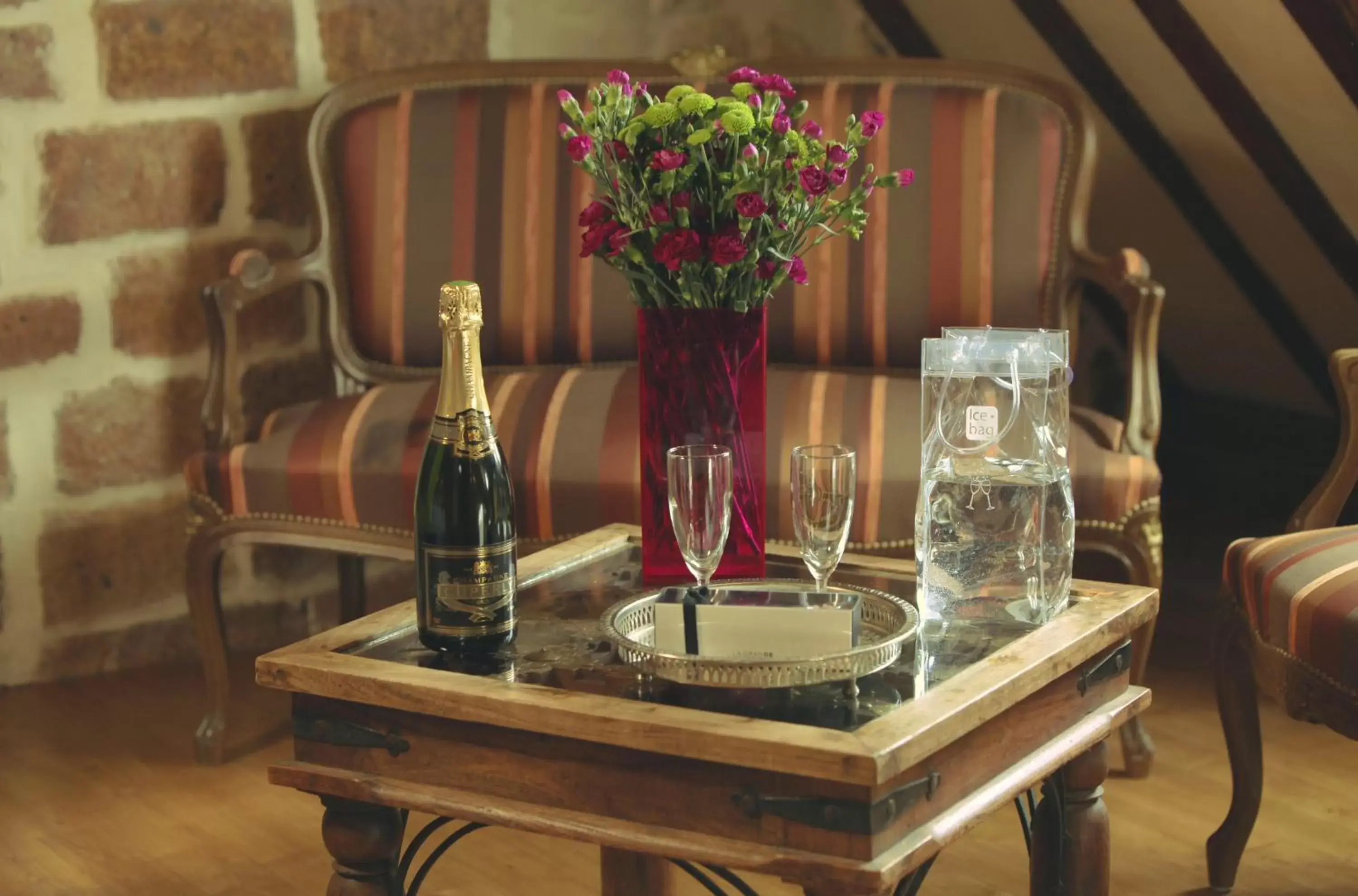 Deluxe Double Room with City View in Europe Saint Severin-Paris Notre Dame Deluxe Double Room with City View in Europe Saint Severin-Paris Notre Dame