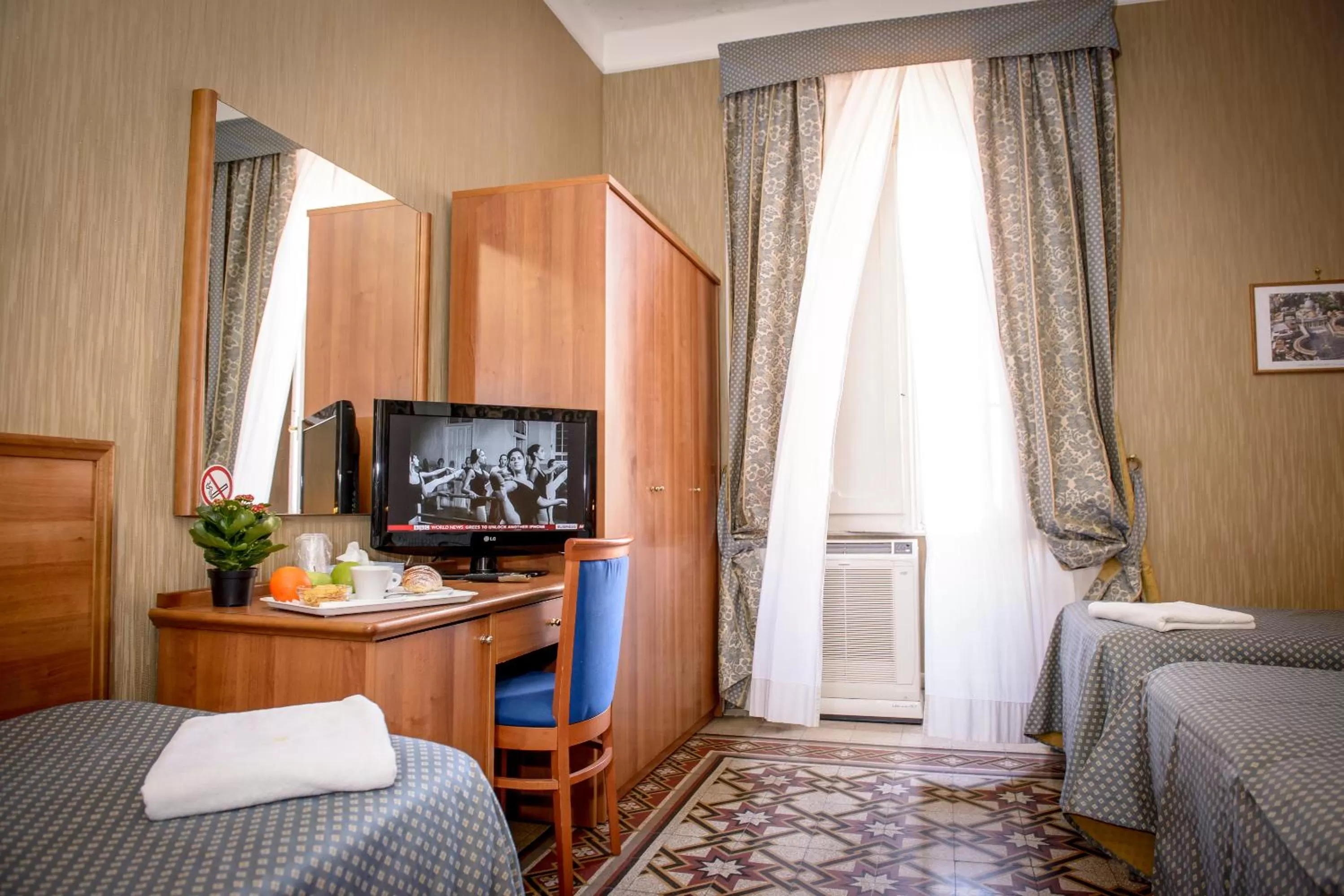 Photo of the whole room, Bed in Hotel Emmaus