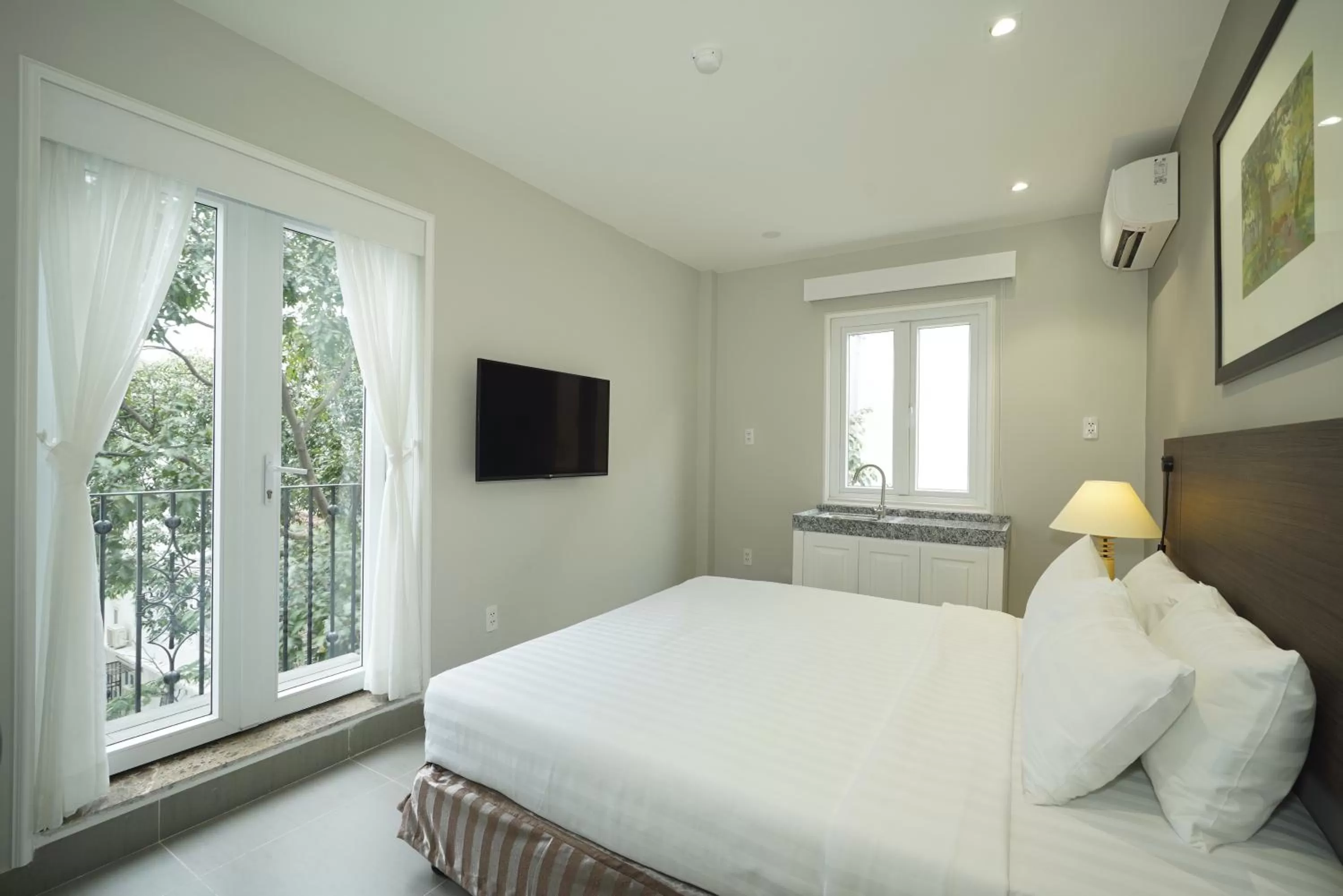 Bedroom, Bed in Park Hill Hotel - Phu My Hung