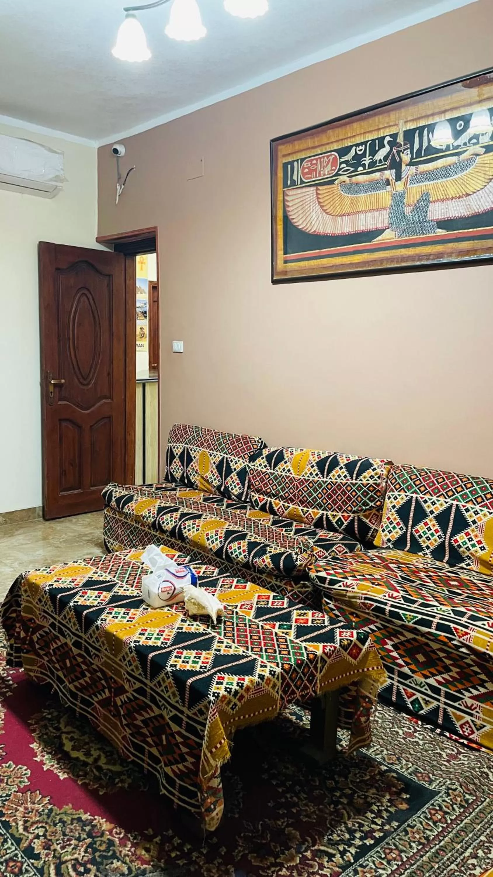 Bed in Sphinx palace pyramids view