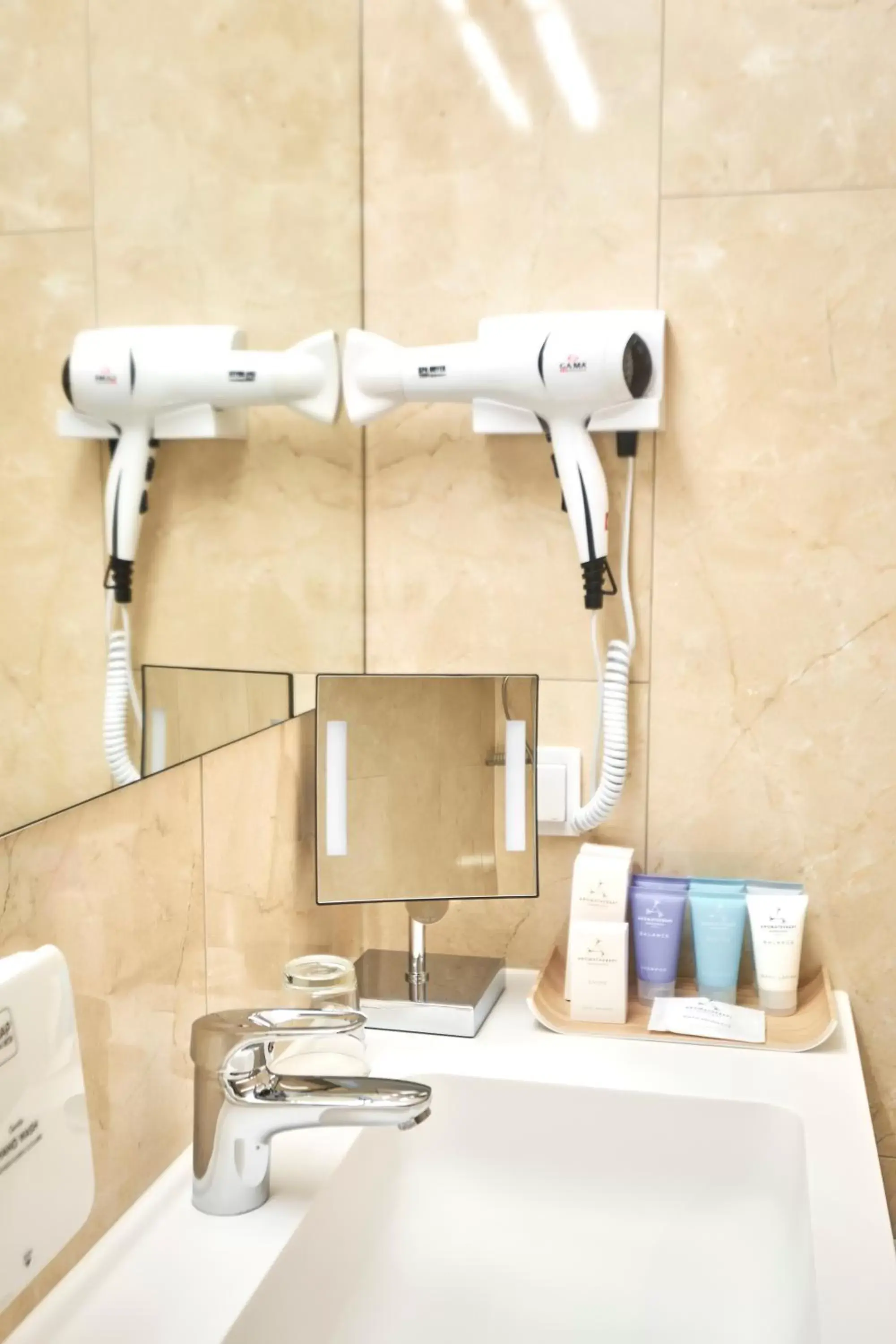 Deluxe Double Room with Balcony in Metropol Spa Hotel Deluxe Double Room with Balcony in Metropol Spa Hotel