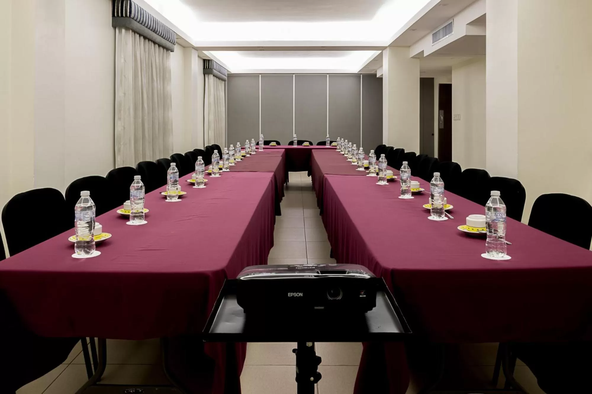 Meeting/conference room in Hotel Mansur Business & Leisure