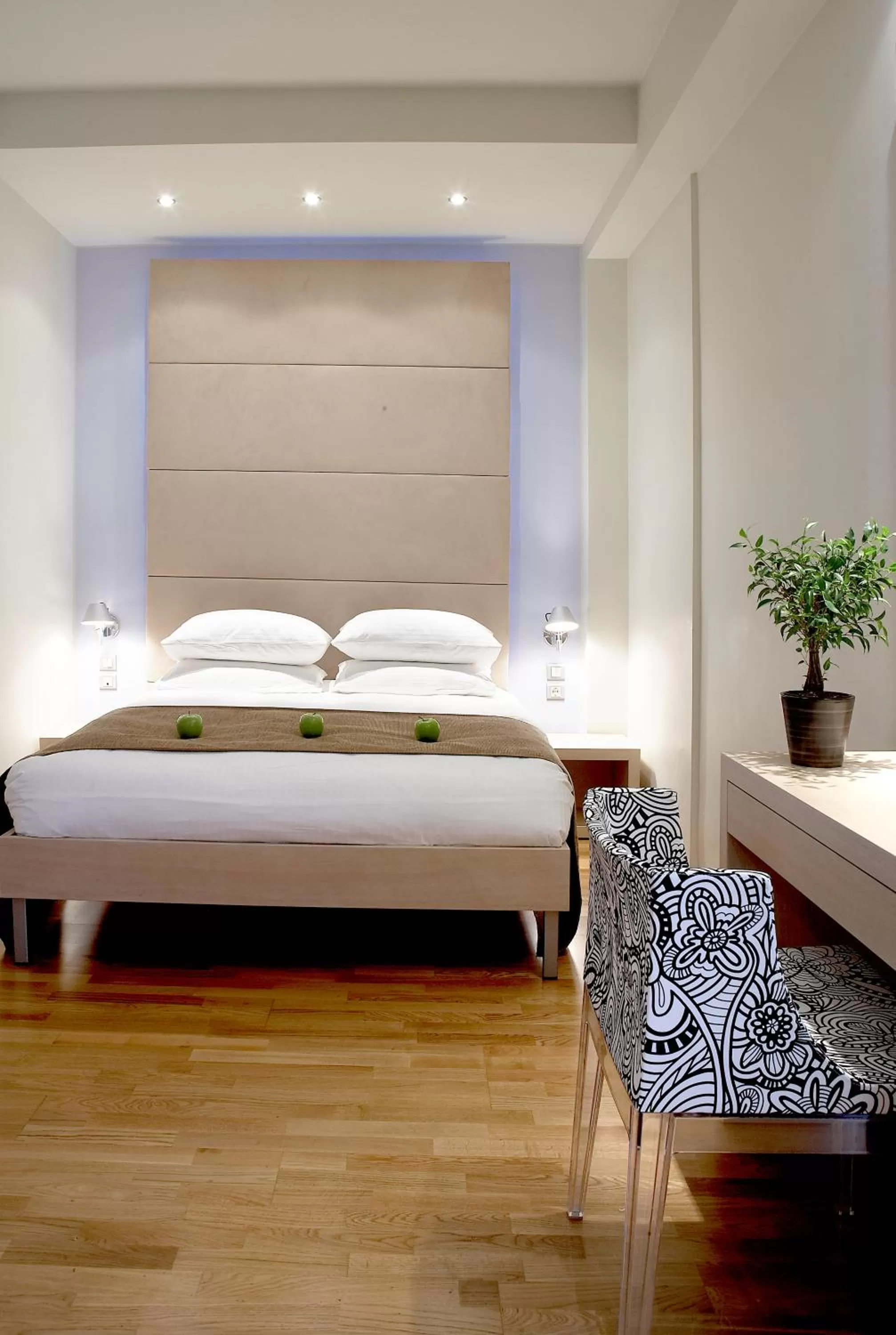 Bed in Domotel Olympia