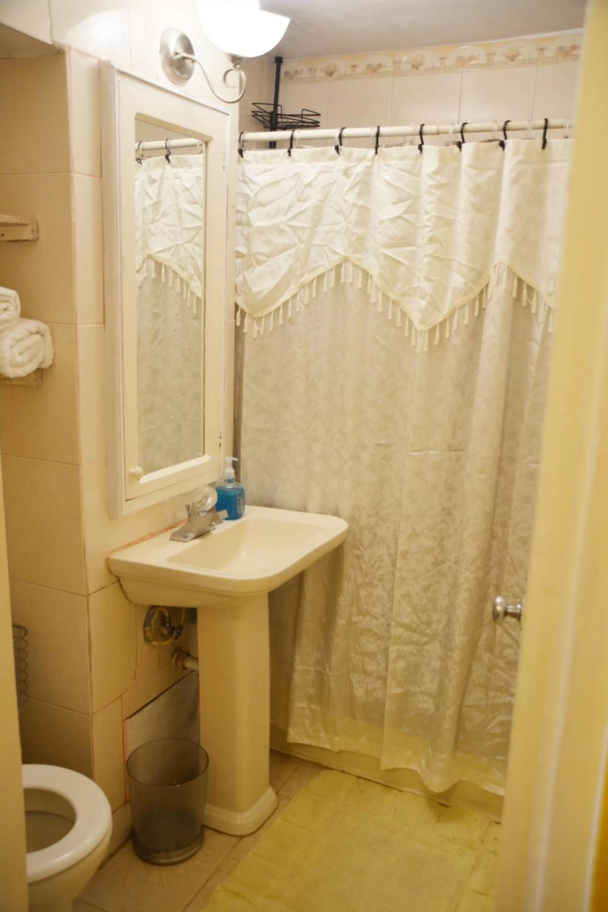 Bathroom in Seacastles by the beach/pool