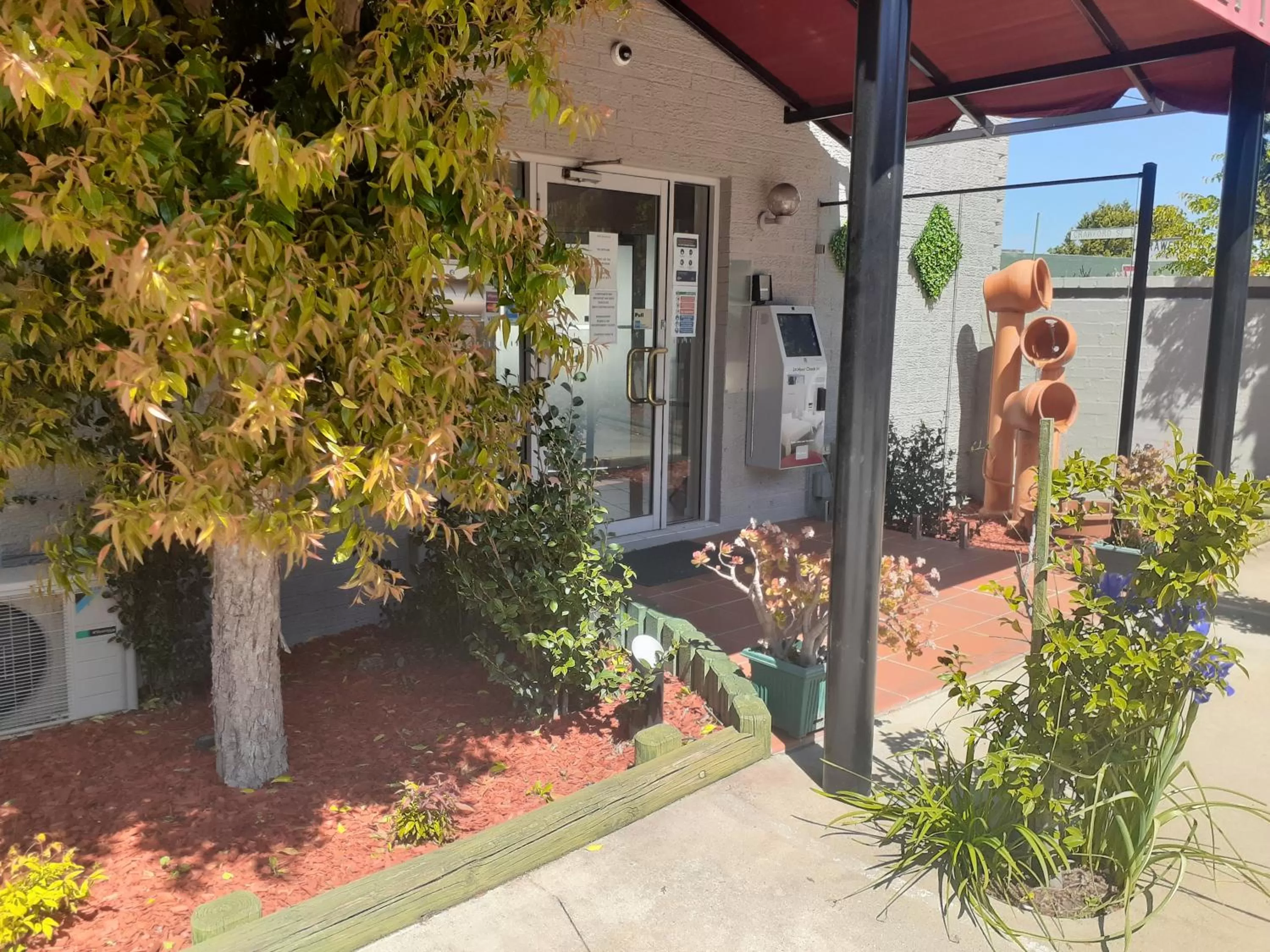 Lobby or reception in Crest Motor Inn