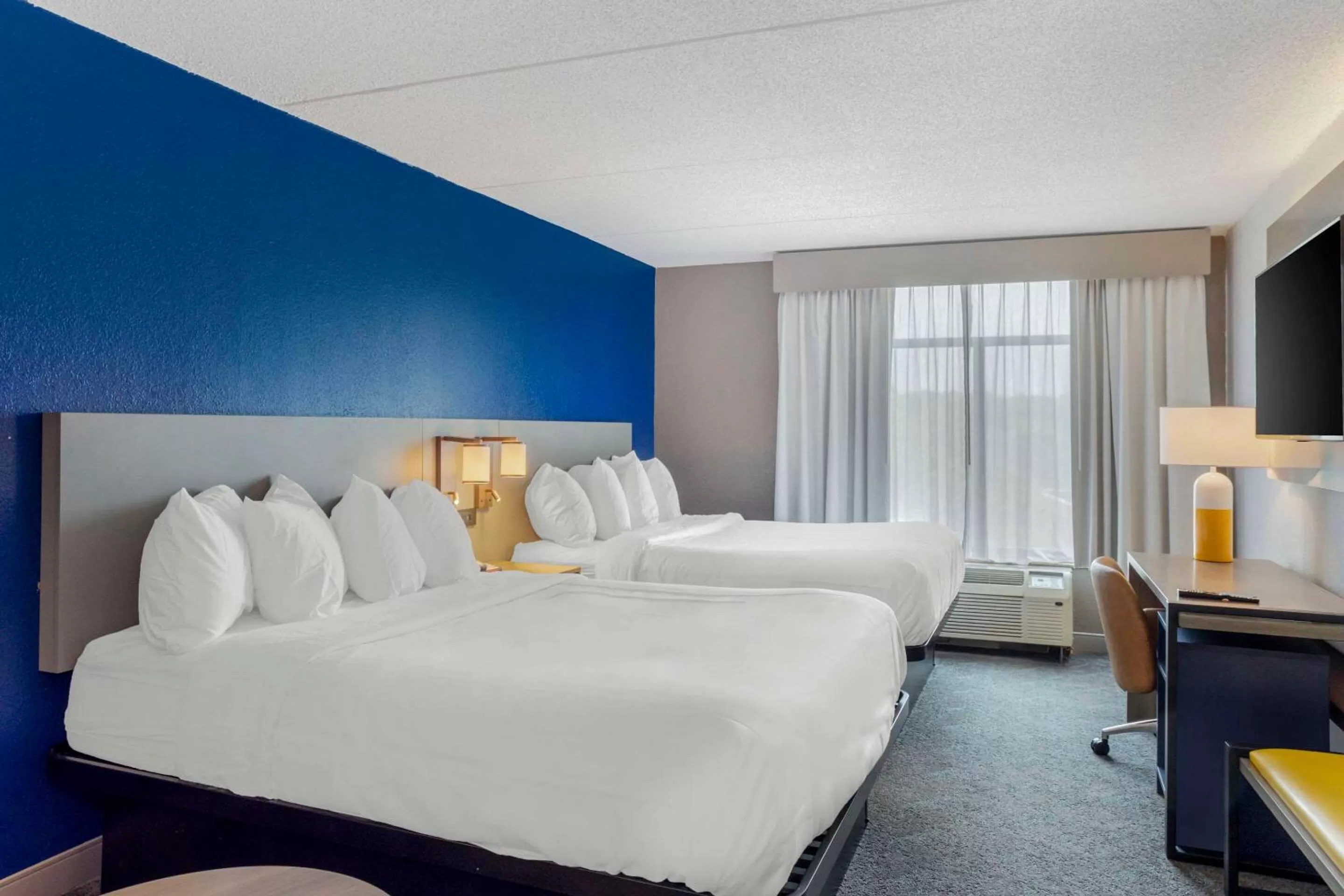 Bedroom, Bed in Comfort Inn & Suites Voorhees-Mt Laurel