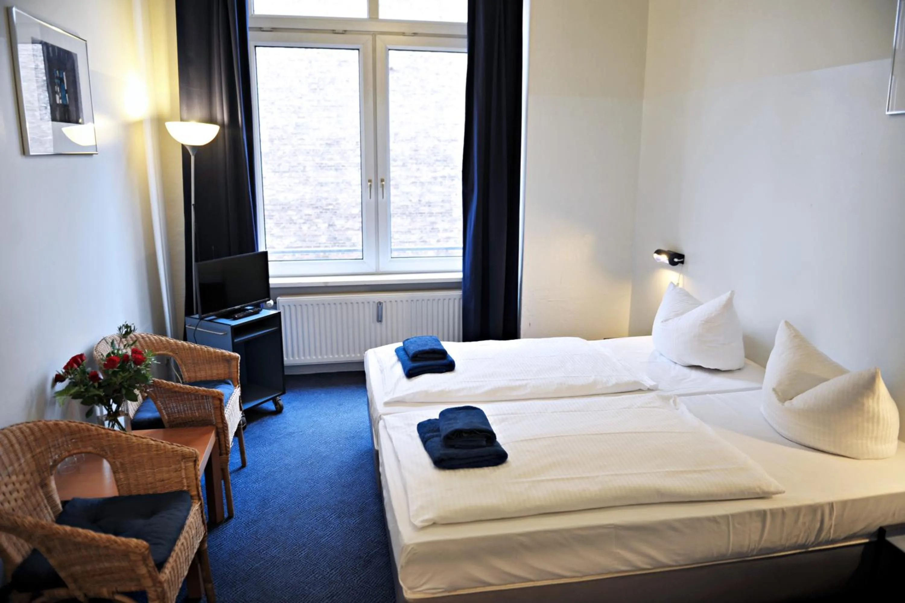 Photo of the whole room, Bed in Hotel Transit Loft