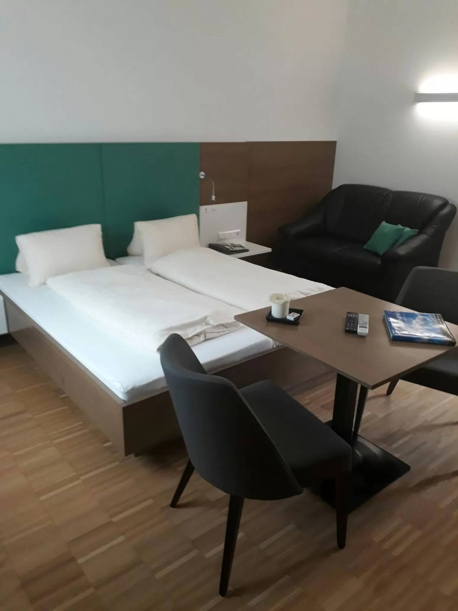 Photo of the whole room in Hotel Eisenhuthaus