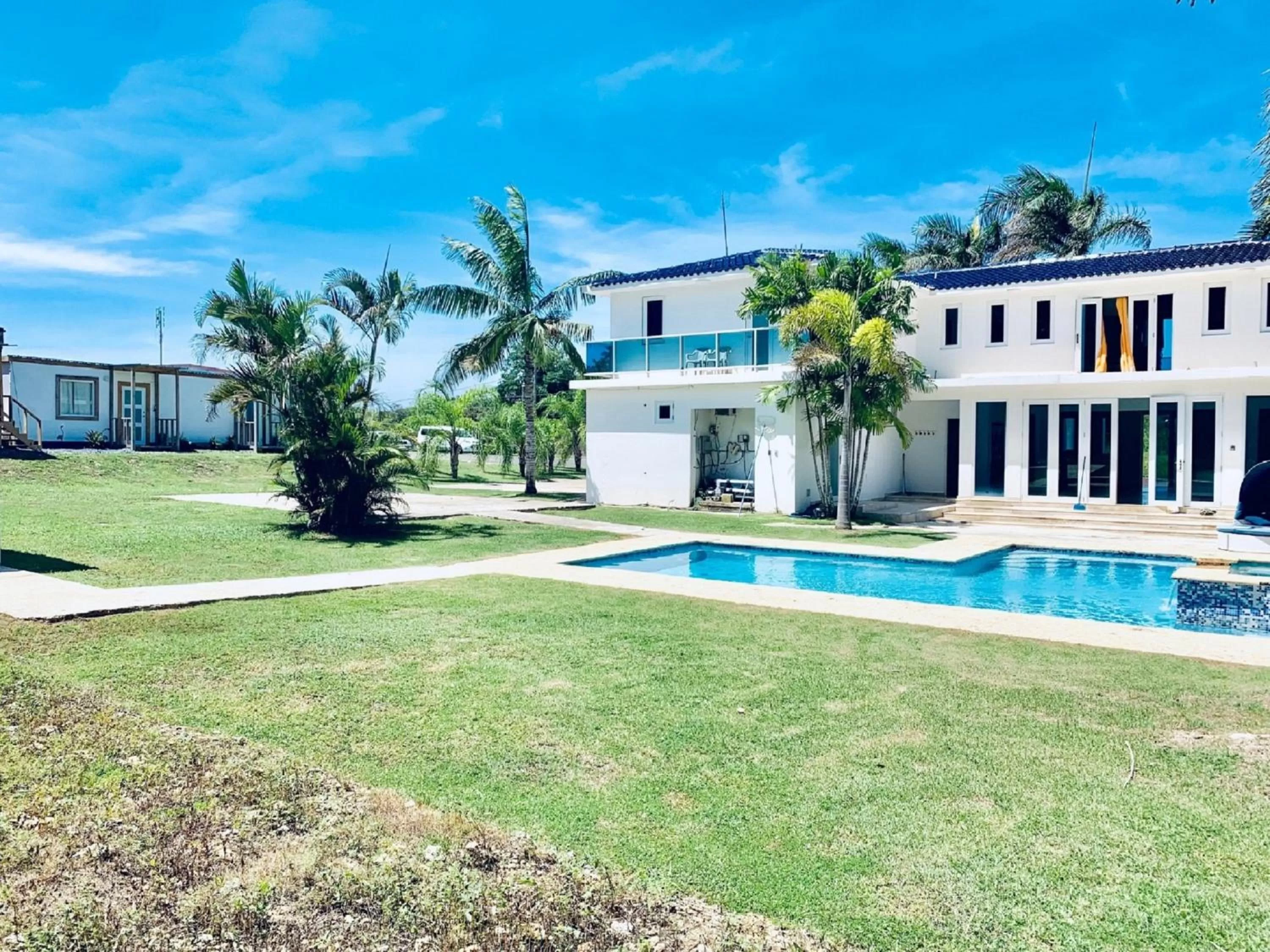 Property Building in Manati World Point Inn