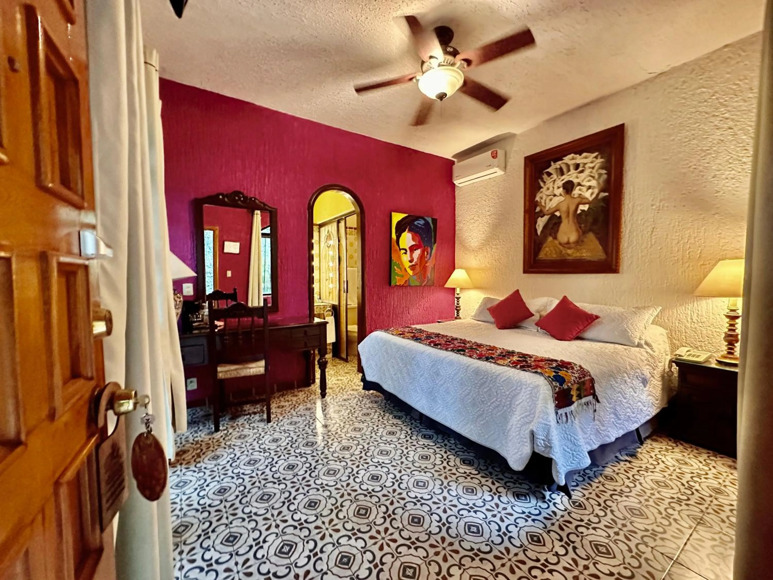 Photo of the whole room, Bed in La Villa del Ensueno Boutique Hotel