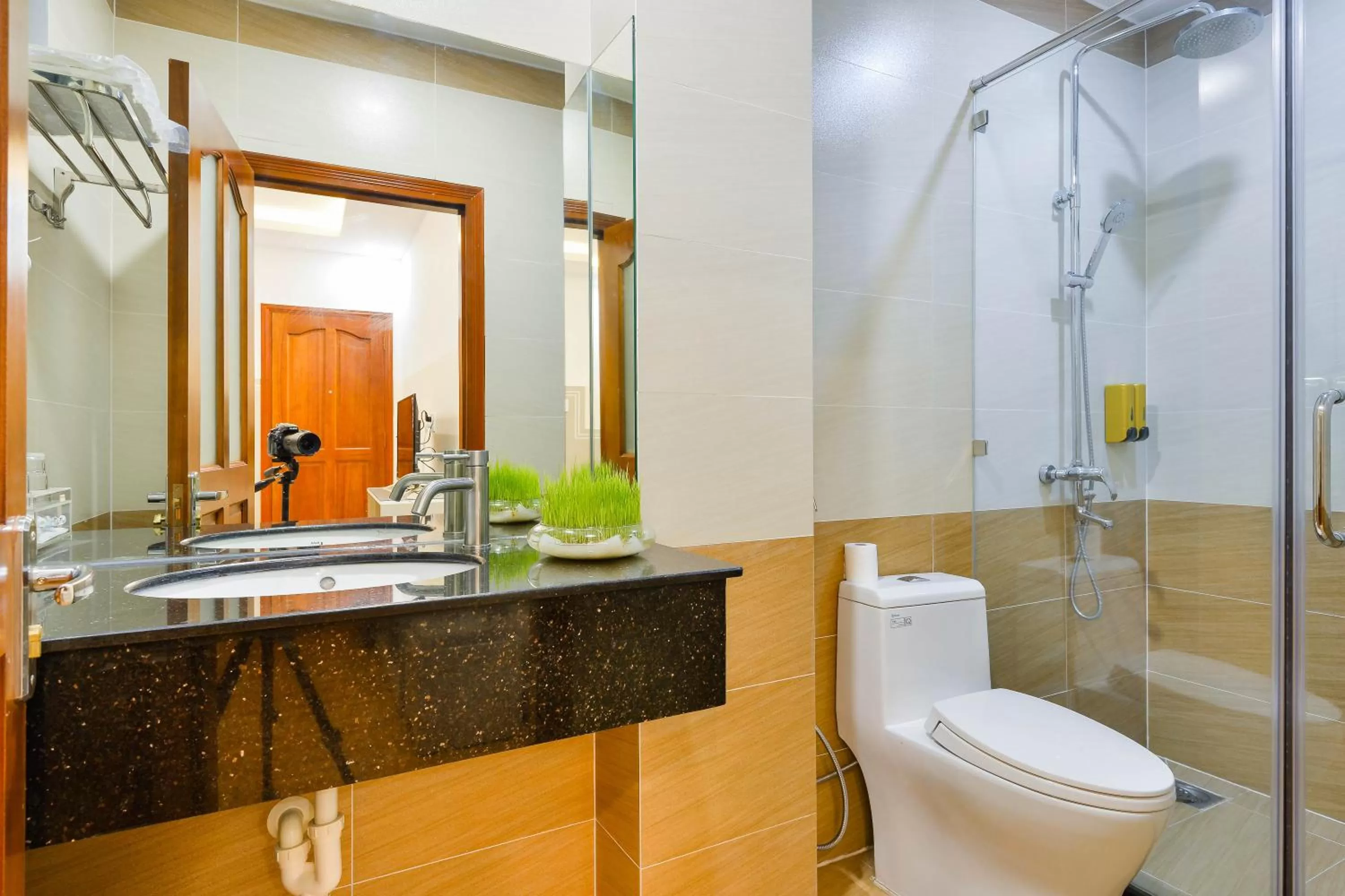 Bathroom in Love Hotel Airport