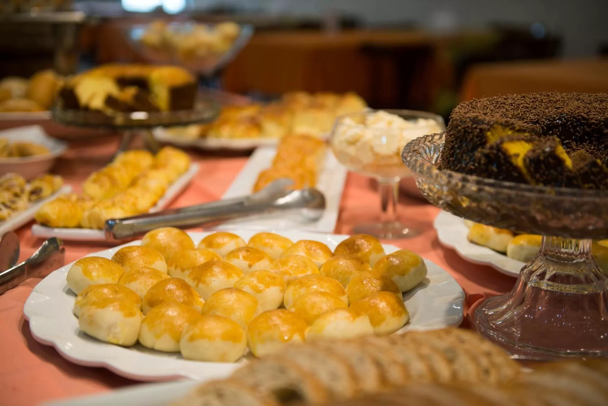 Buffet breakfast, Food in Hotel Metropolitano