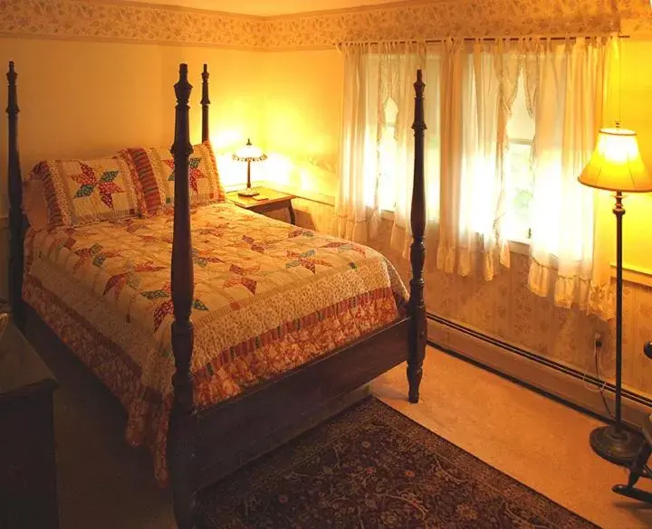 Standard Double Room in Colonel Spencer Inn Standard Double Room in Colonel Spencer Inn