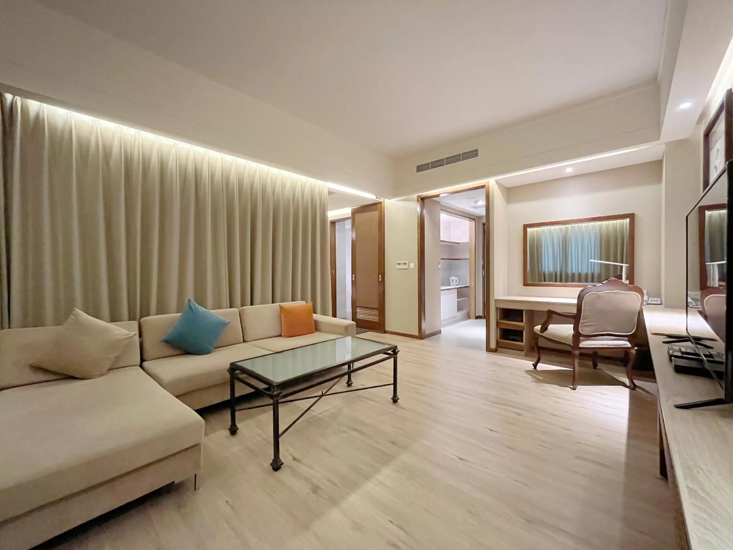 Living room, Bed in Jia Hsin Garden Hotel