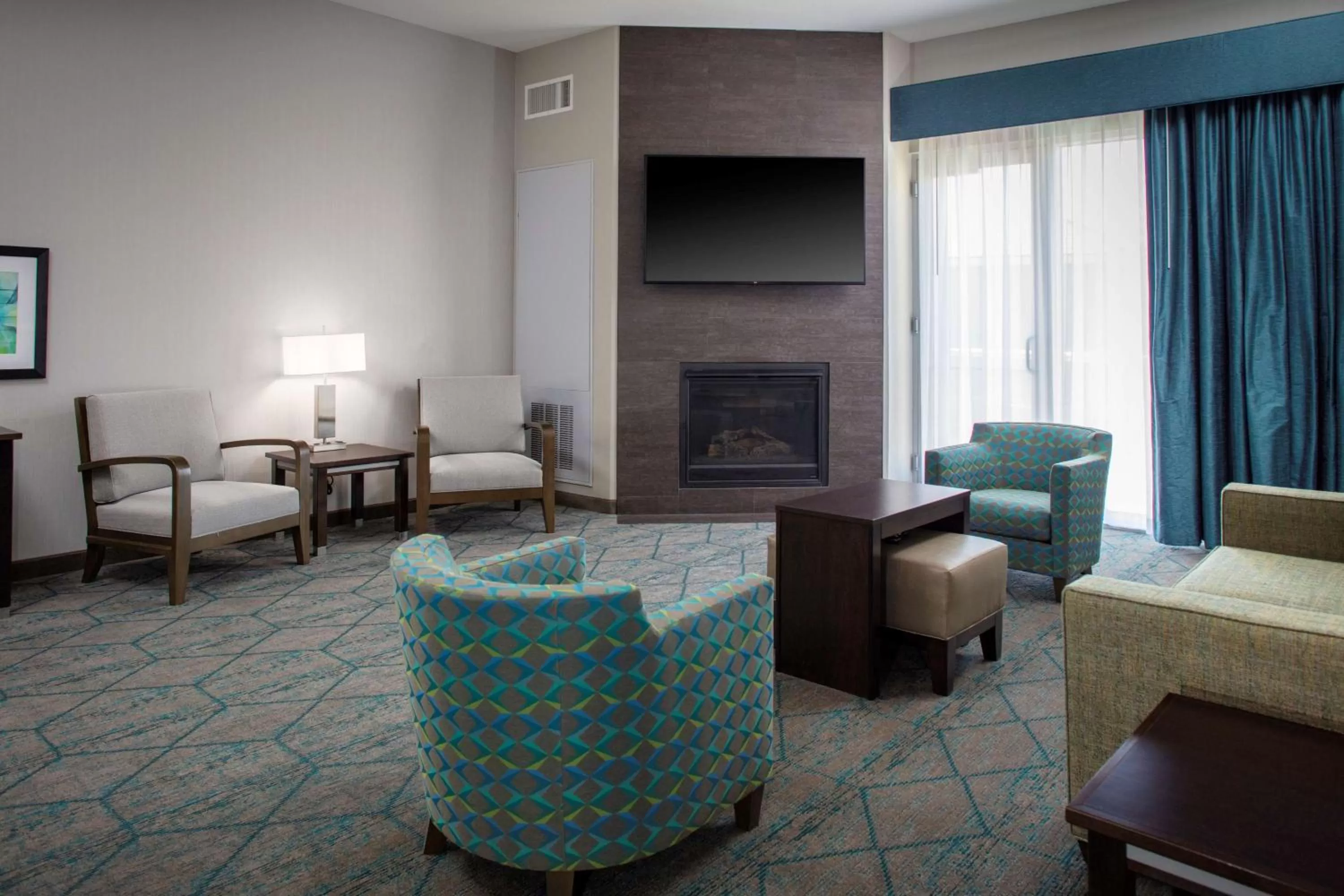 Bedroom in Homewood Suites by Hilton Phoenix Airport South