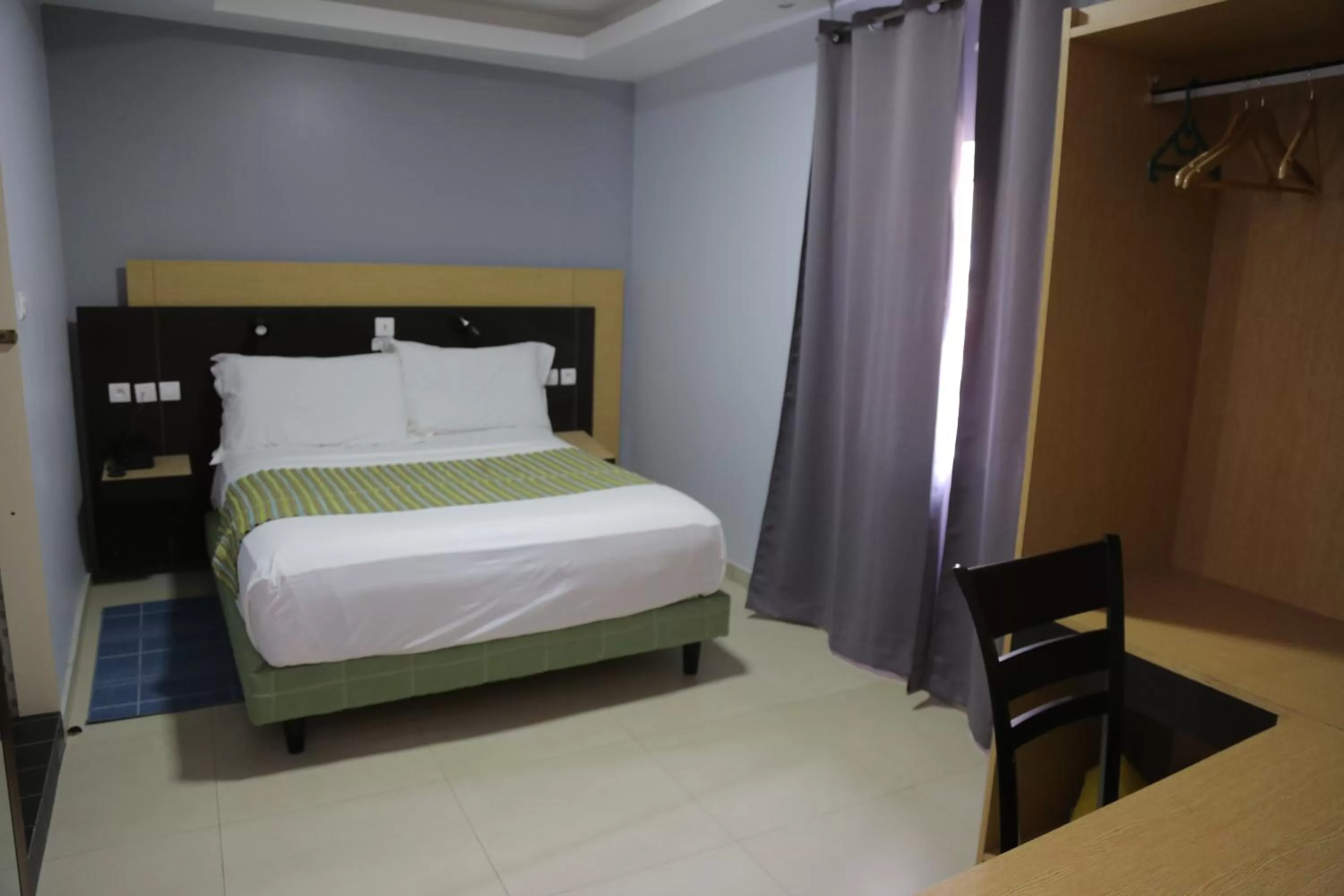 Bedroom, Bed in Fini Hotel Bobende